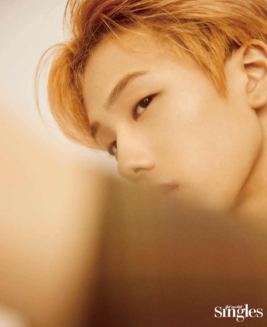 NCT 지성의 싱글즈 화보 이미지