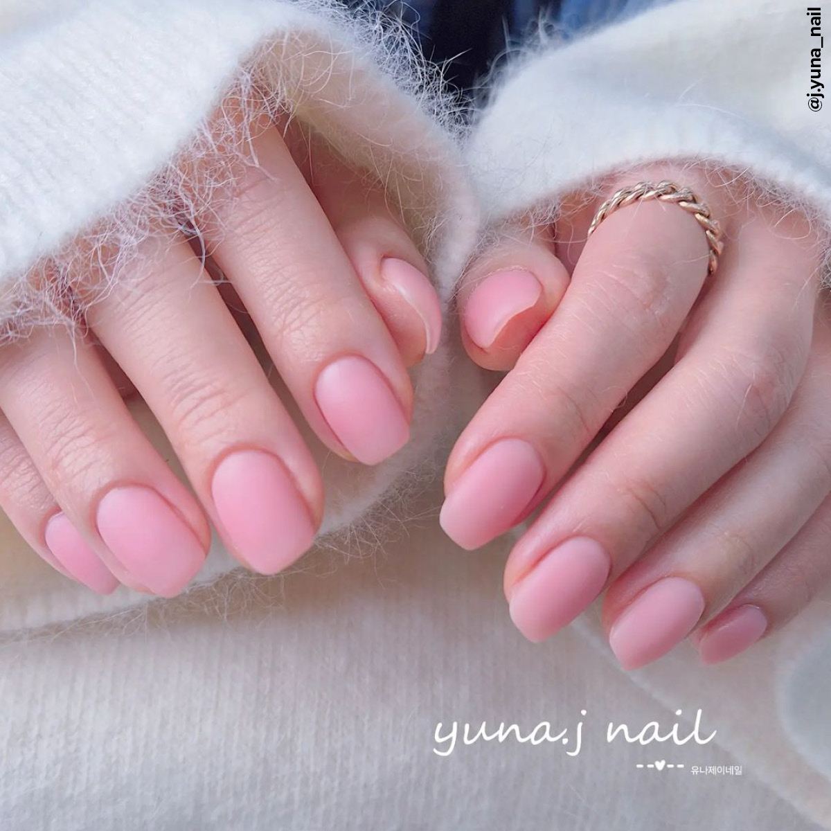 유나제이네일의 딸기 우유빛 베이비핑크 컬러 네일 디자인