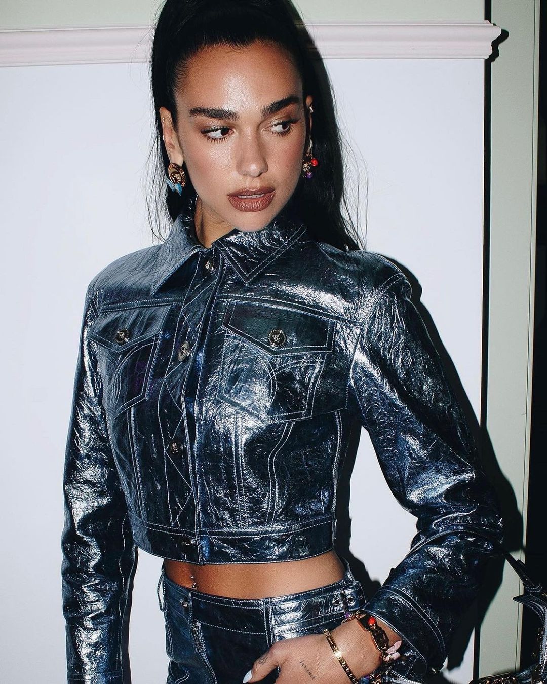 베르사체 글로벌 앰버서더 두아리파