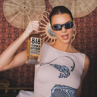 818데킬라와 켄달제너