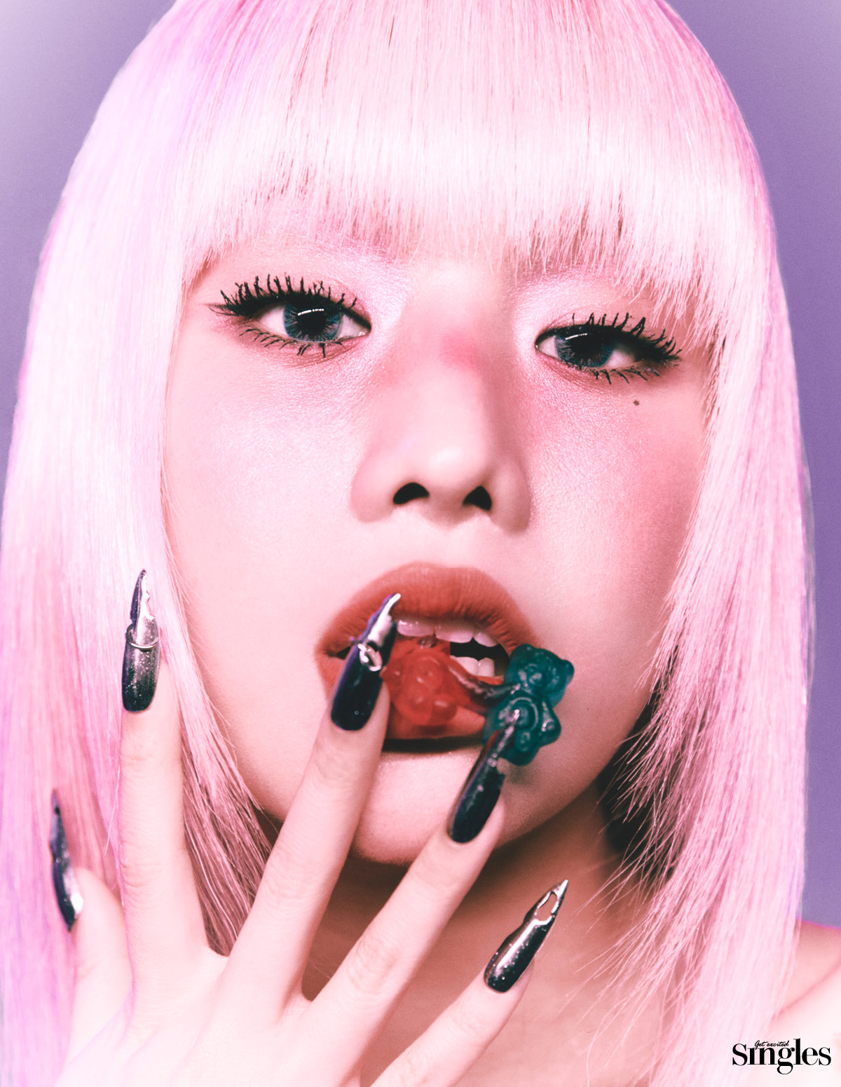 키스오브라이프 나띠의 싱글즈 화보, 싱글즈, 나띠, 키스오프라이프, KIOF, 슈가고트, SUGAGOAT, NATTY, 나띠 네일아트, 나띠 하리보