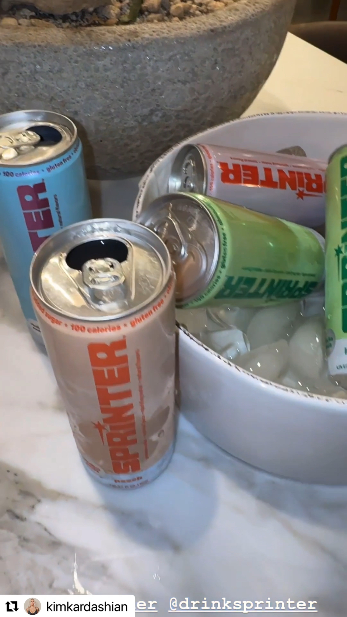 미국 론칭을 앞둔 프리미엄 보드카 ‘스프린터(Sprinter)'를 소개하는 킴 카다시안의 인스타그램 스토리