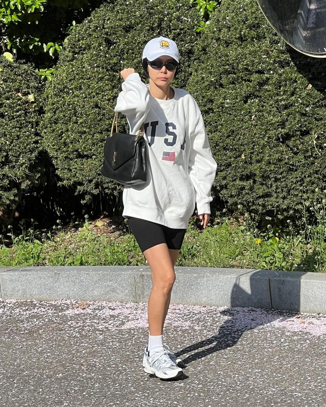 뉴발란스 러닝화를 신은 김나영