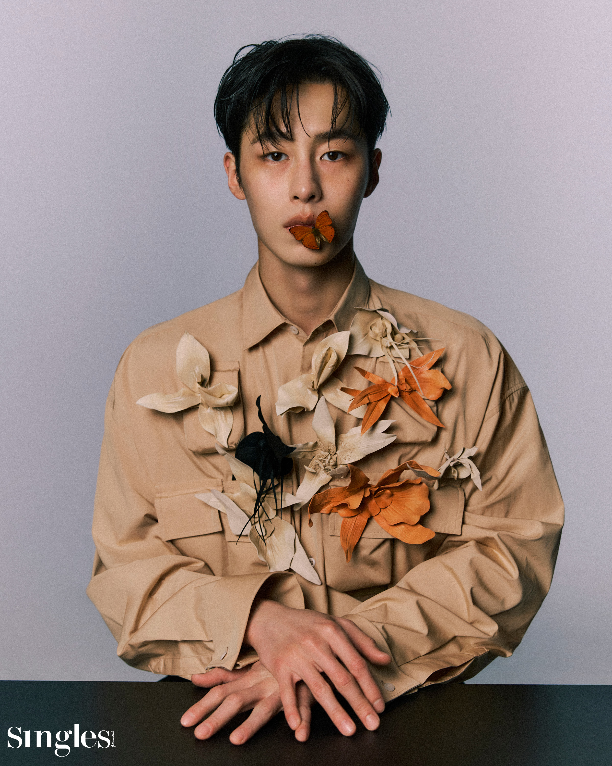 이재욱, 이재욱 화보, 이재욱 싱글즈 화보, 이재욱 로얄로더,  이재욱 환혼, 이재욱 장욱, 이재욱 인터뷰, 이재욱 상탈, 이재욱 자켓, 이재욱 스카프, 이재욱 카리나, 