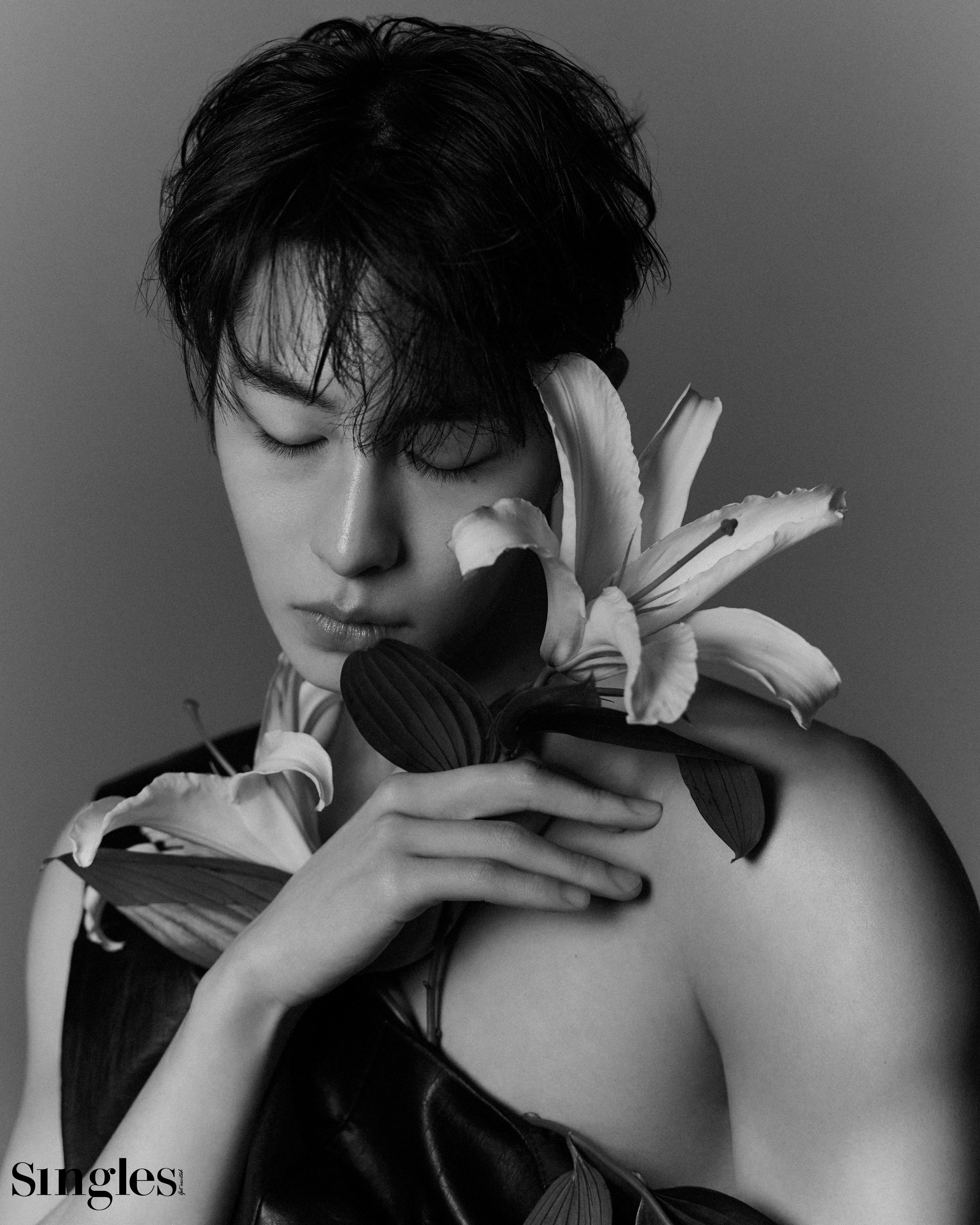 이재욱, 이재욱 화보, 이재욱 싱글즈 화보, 이재욱 로얄로더,  이재욱 환혼, 이재욱 장욱, 이재욱 인터뷰, 이재욱 상탈, 이재욱 자켓, 이재욱 스카프, 이재욱 카리나, 이재욱 상탈