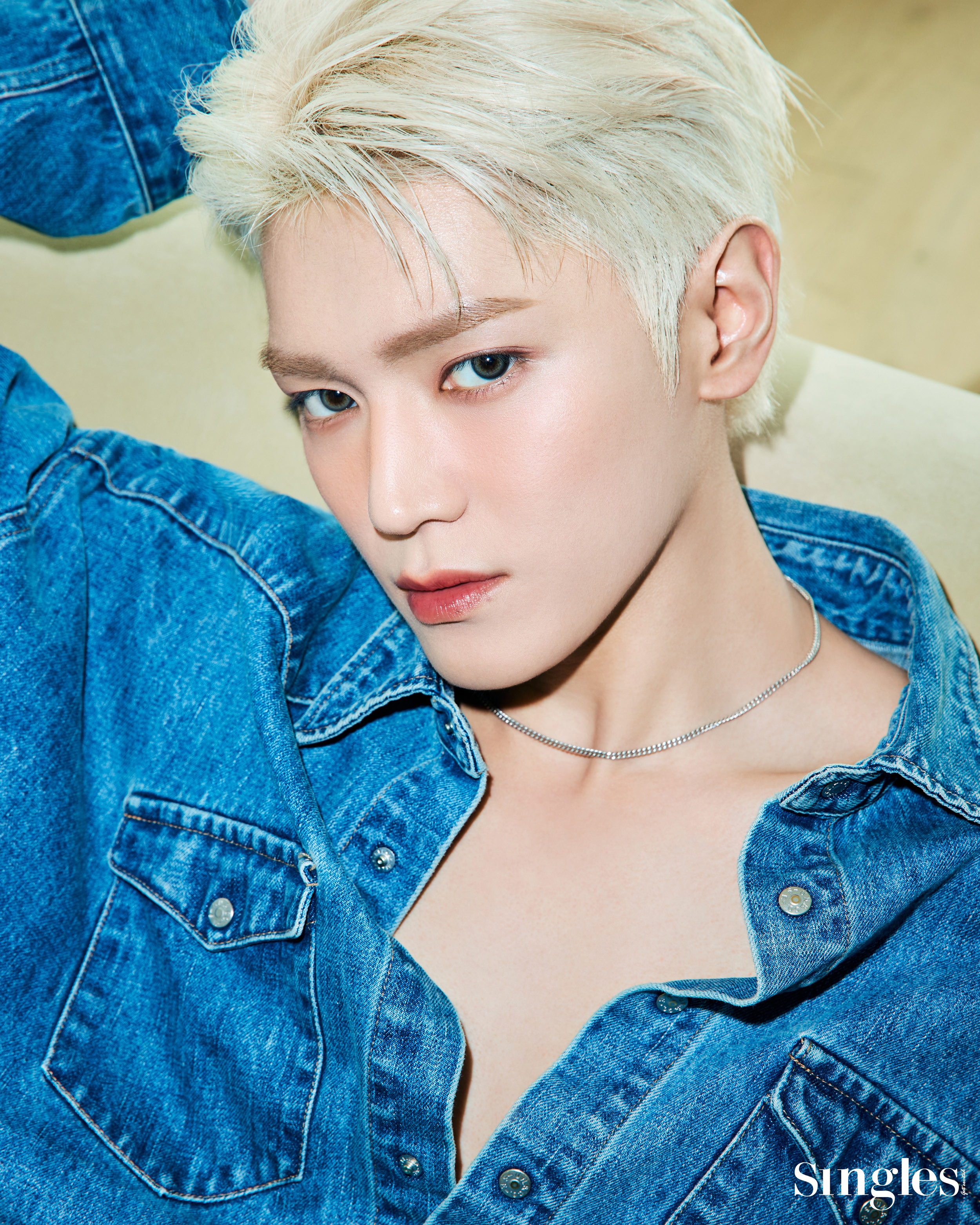 NCT 태용의 베네피트 싱글즈 화보, NCT 태용, 베네피트, 태용 베네피트, 태용, 베네피트, 태용 립, 스플래시 듀이 틴트, 태용 립 메이크업, 베네피트 블러셔, 피친 블러셔