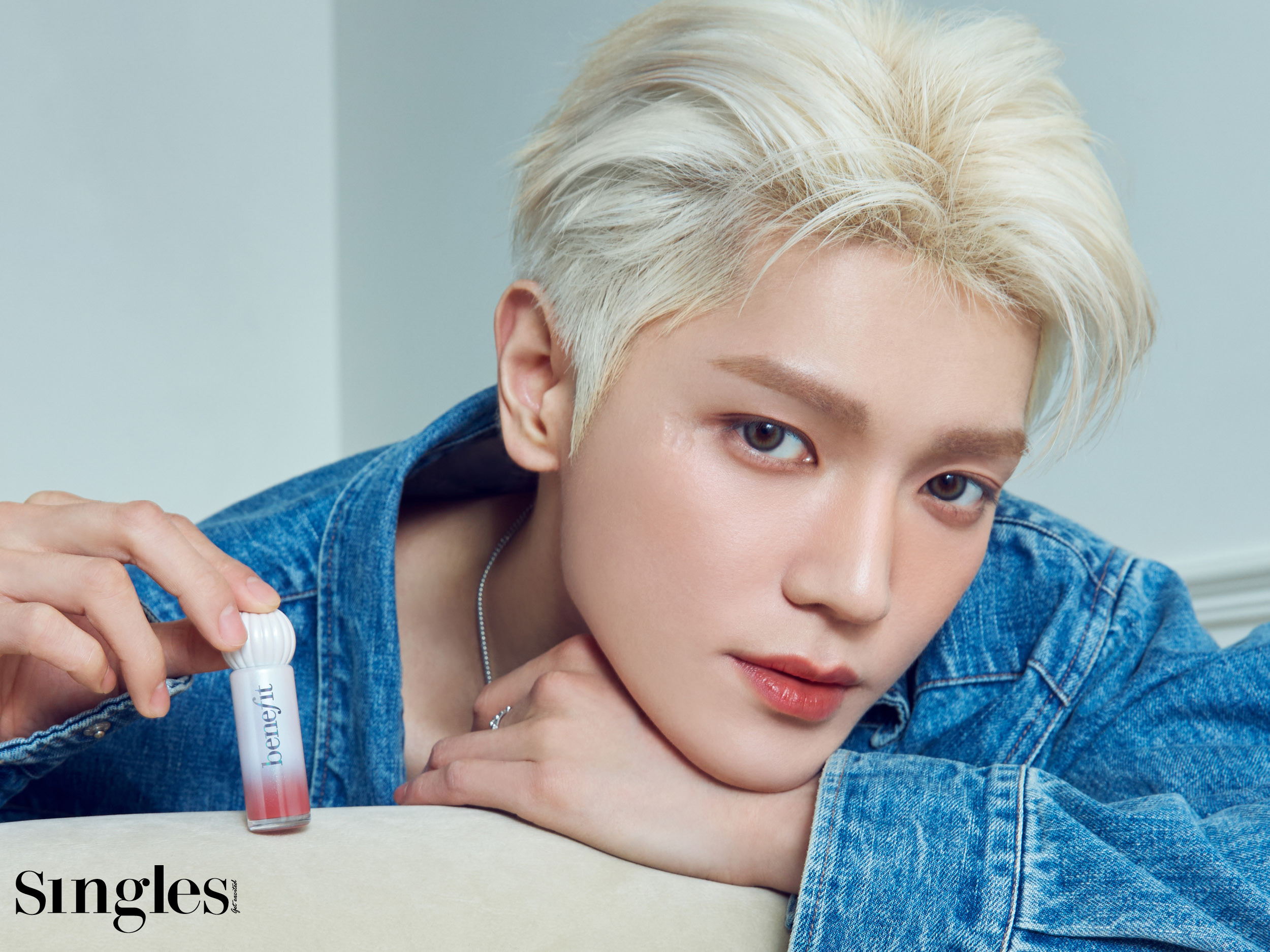 NCT 태용의 베네피트 싱글즈 화보, NCT 태용, 베네피트, 태용 베네피트, 태용, 베네피트, 태용 립, 스플래시 듀이 틴트, 태용 립 메이크업