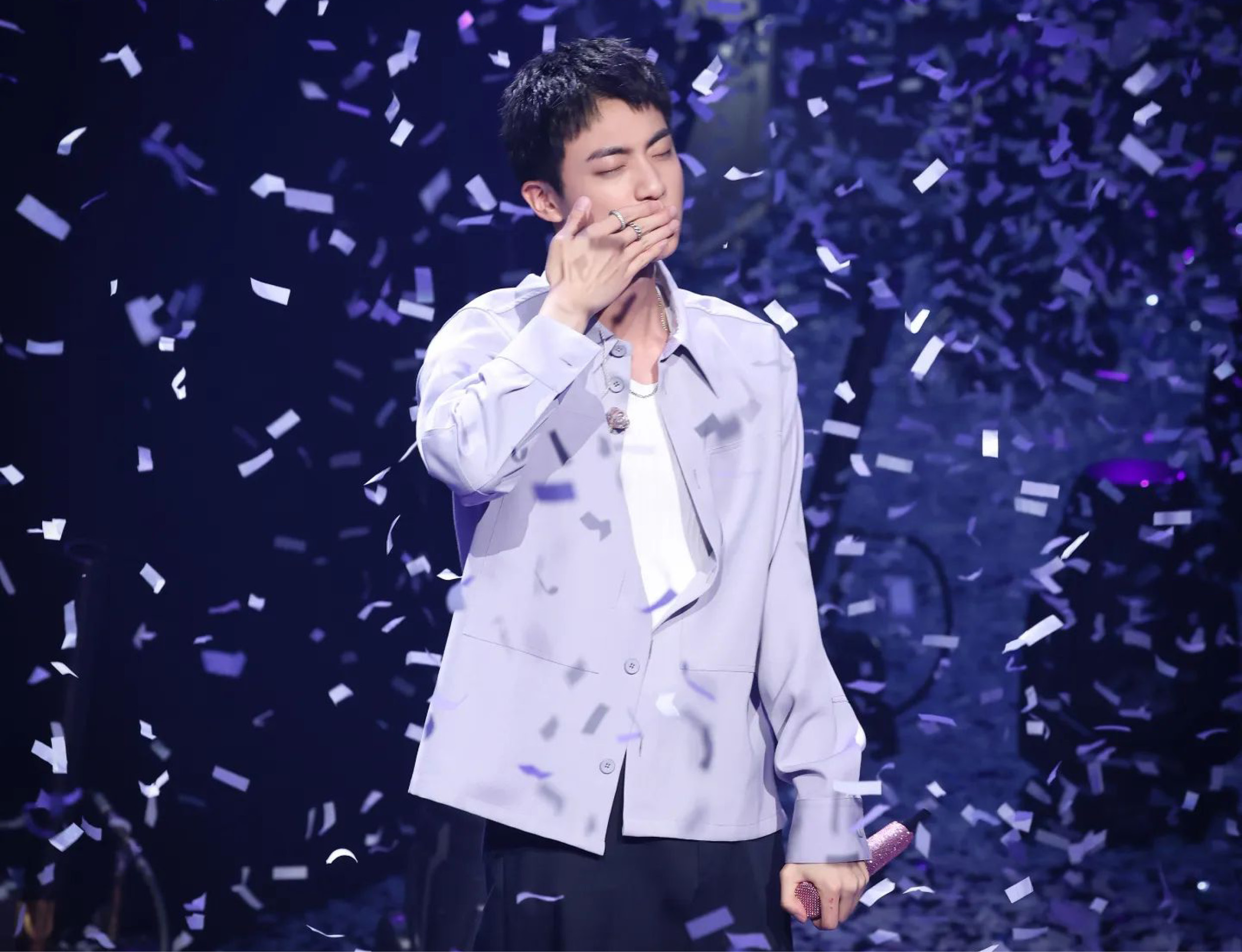  2024 파리 올림픽 성화 봉송 주자로 나서는 bts 진