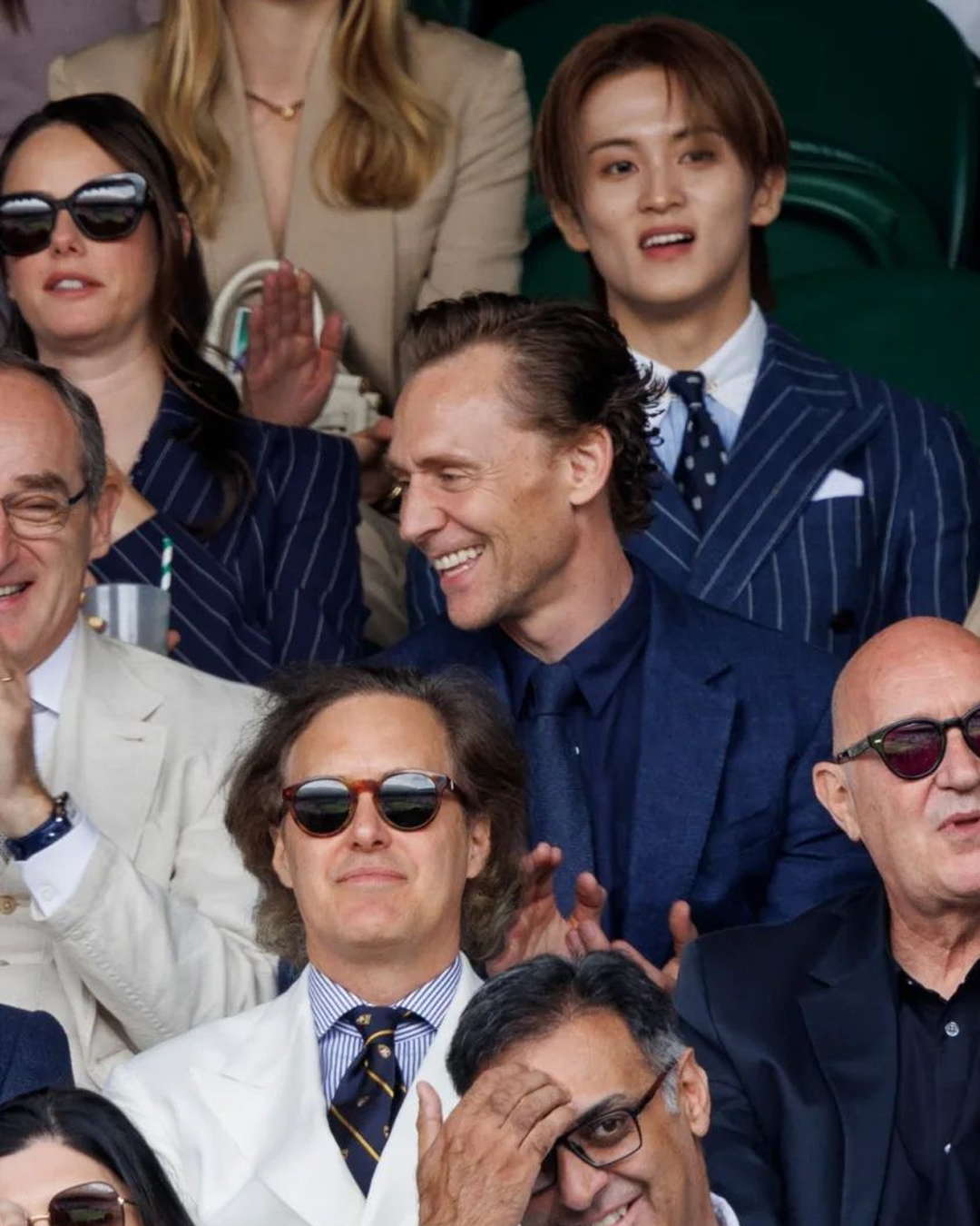 NCT 마크의 폴로 랄프로렌 스트라이프 슈트 스타일