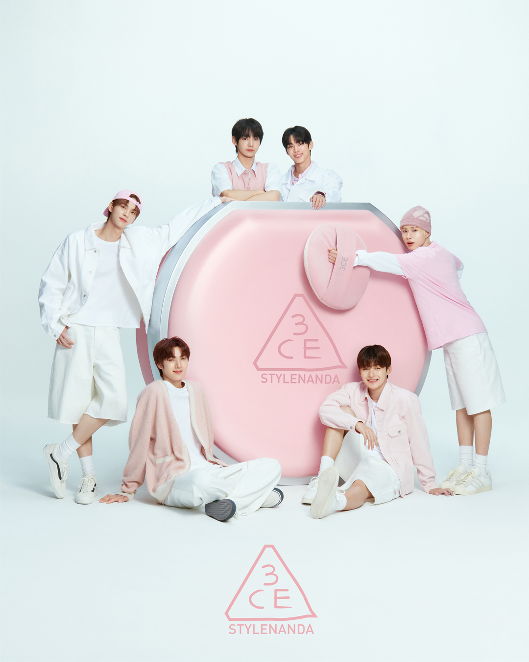 투어스 3CE 핏팅 메쉬 쿠션 화보 이미지