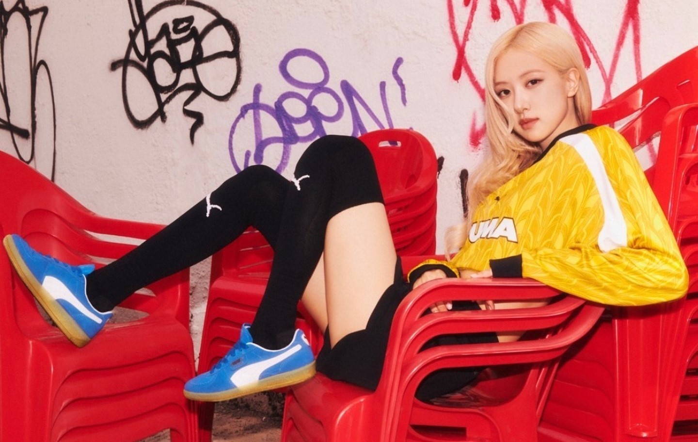 지난 6월 푸마의 글로벌 앰배서더로 발탁된 블랙핑크 로제와 브랜드의 첫 공식 캠페인이 베일을 벗었다.