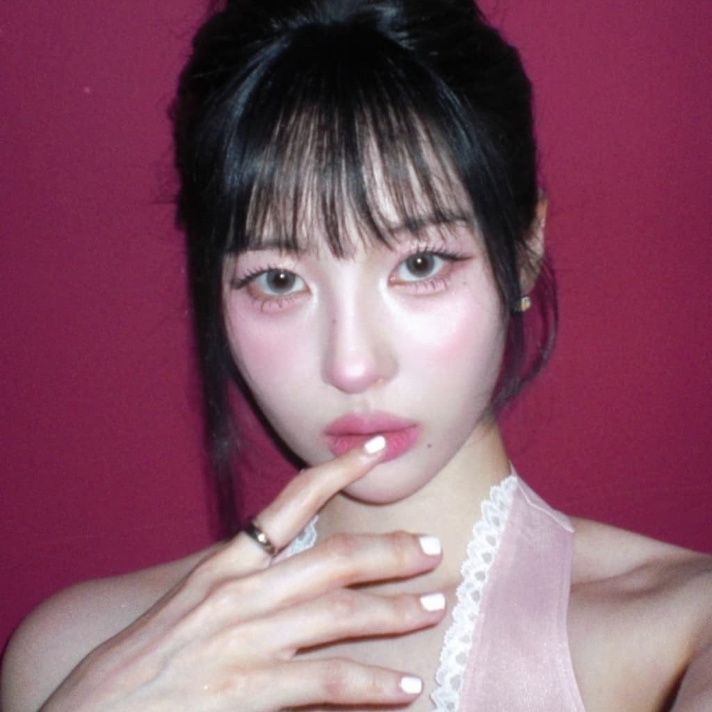 선미의 화이트 네일