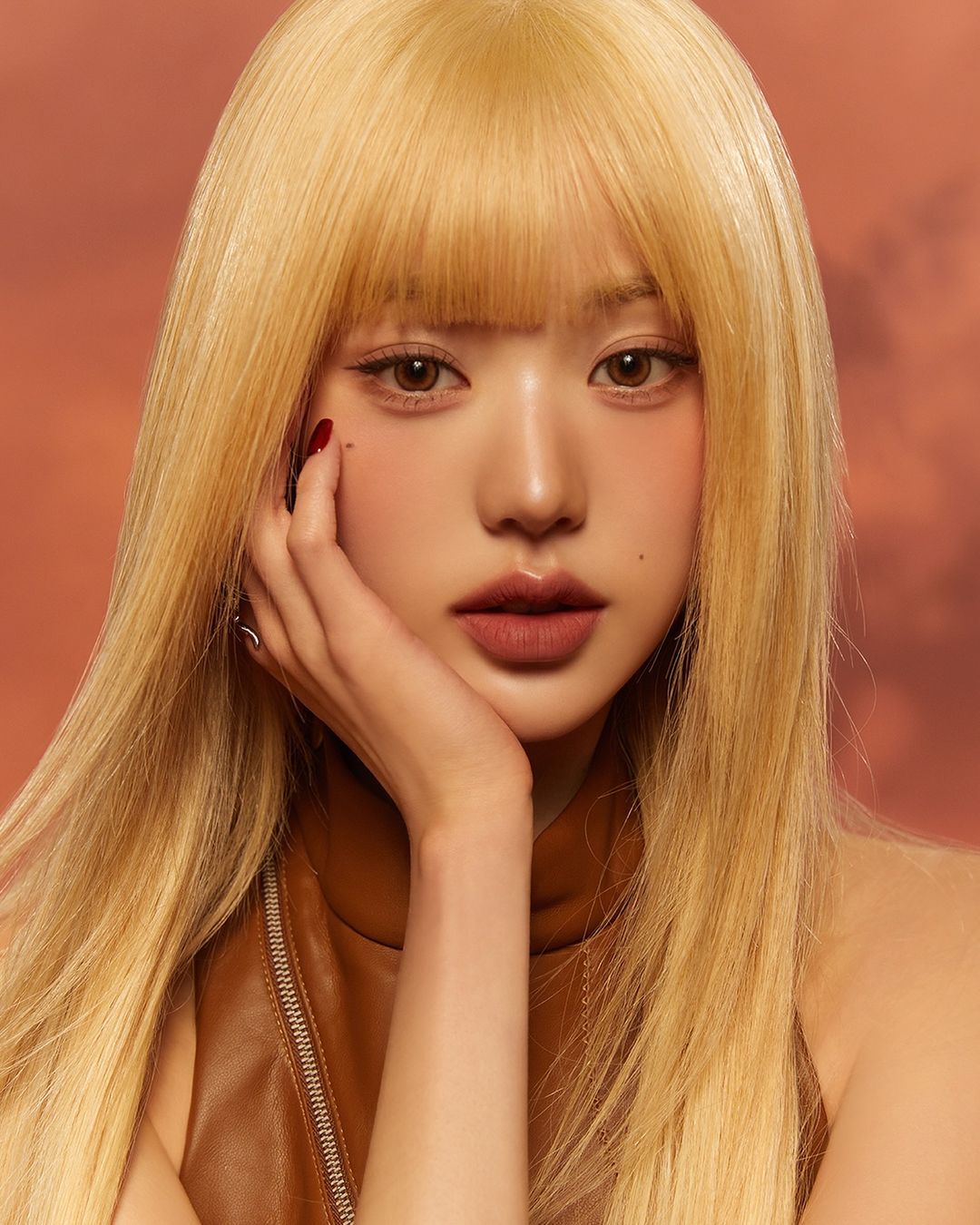 장원영의 금발