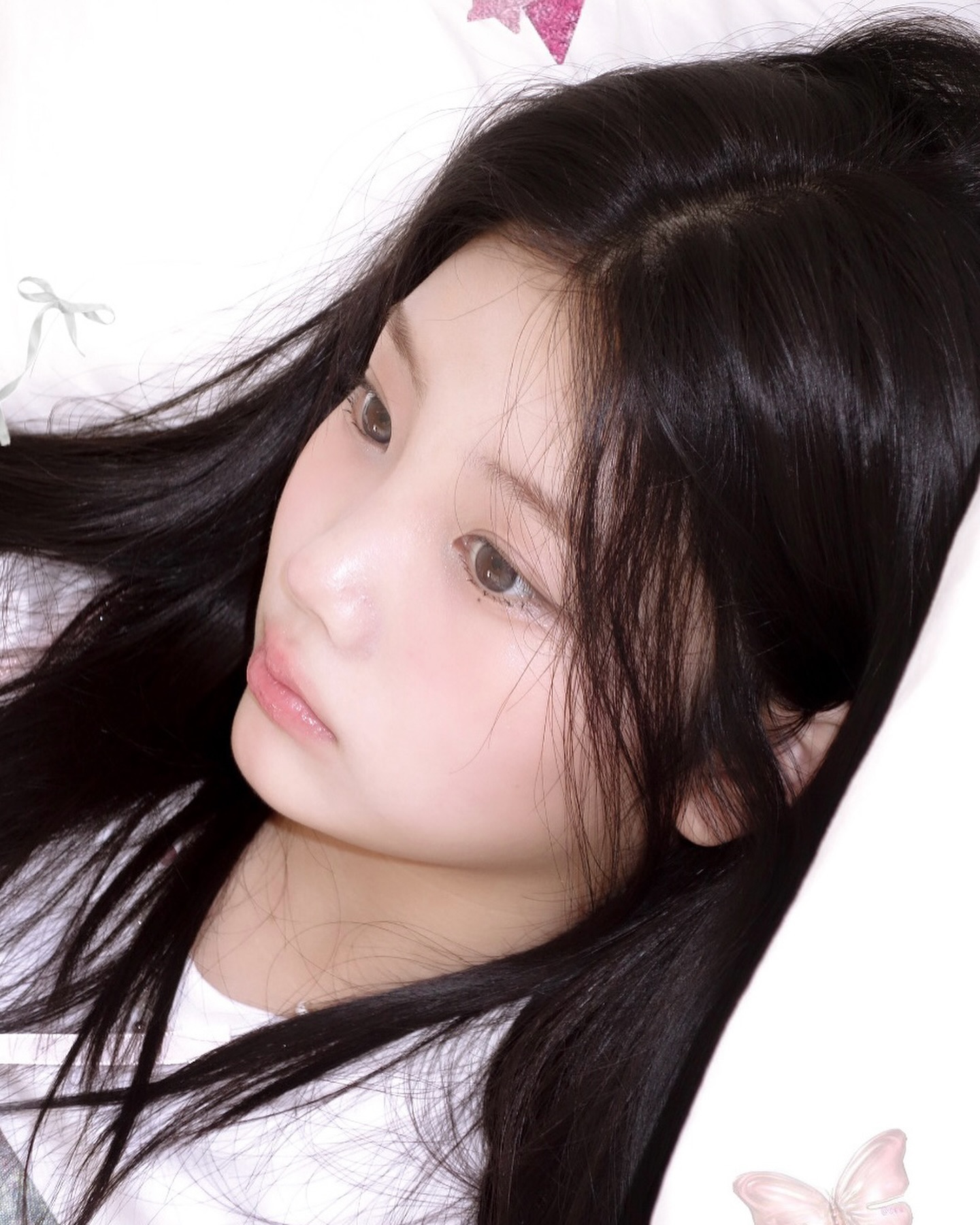  ‘I’LL LIKE YOU’로 컴백을 앞둔 아일릿! 모카, 윤아, 민주, 이로하, 원희의 달콤쌉쌀한 가을 스모키 메이크업을 분석했다. 