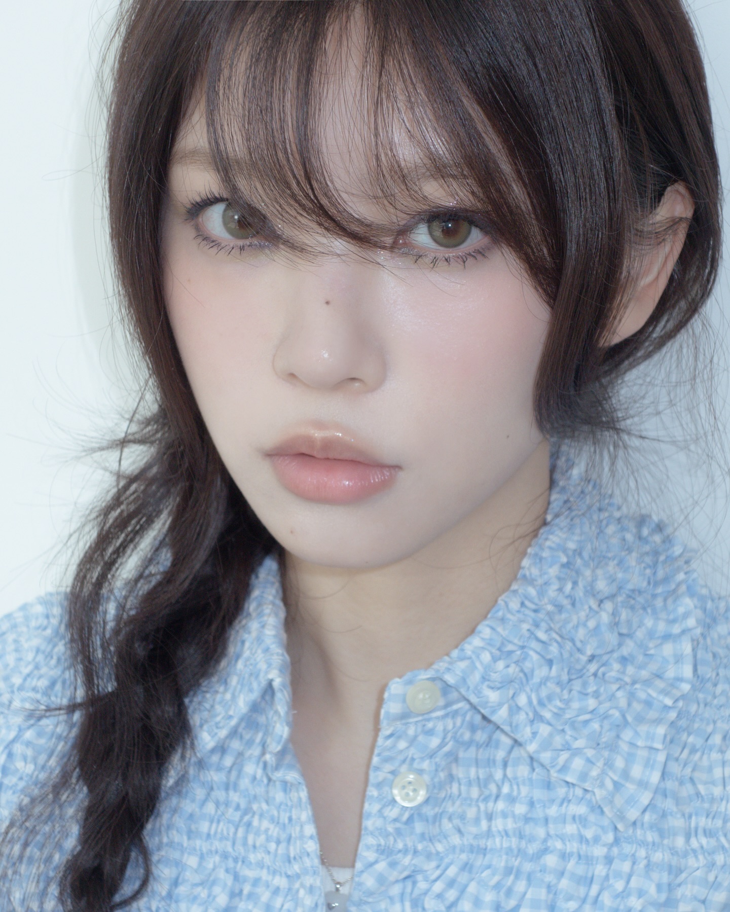  ‘I’LL LIKE YOU’로 컴백을 앞둔 아일릿! 모카, 윤아, 민주, 이로하, 원희의 달콤쌉쌀한 가을 스모키 메이크업을 분석했다. 