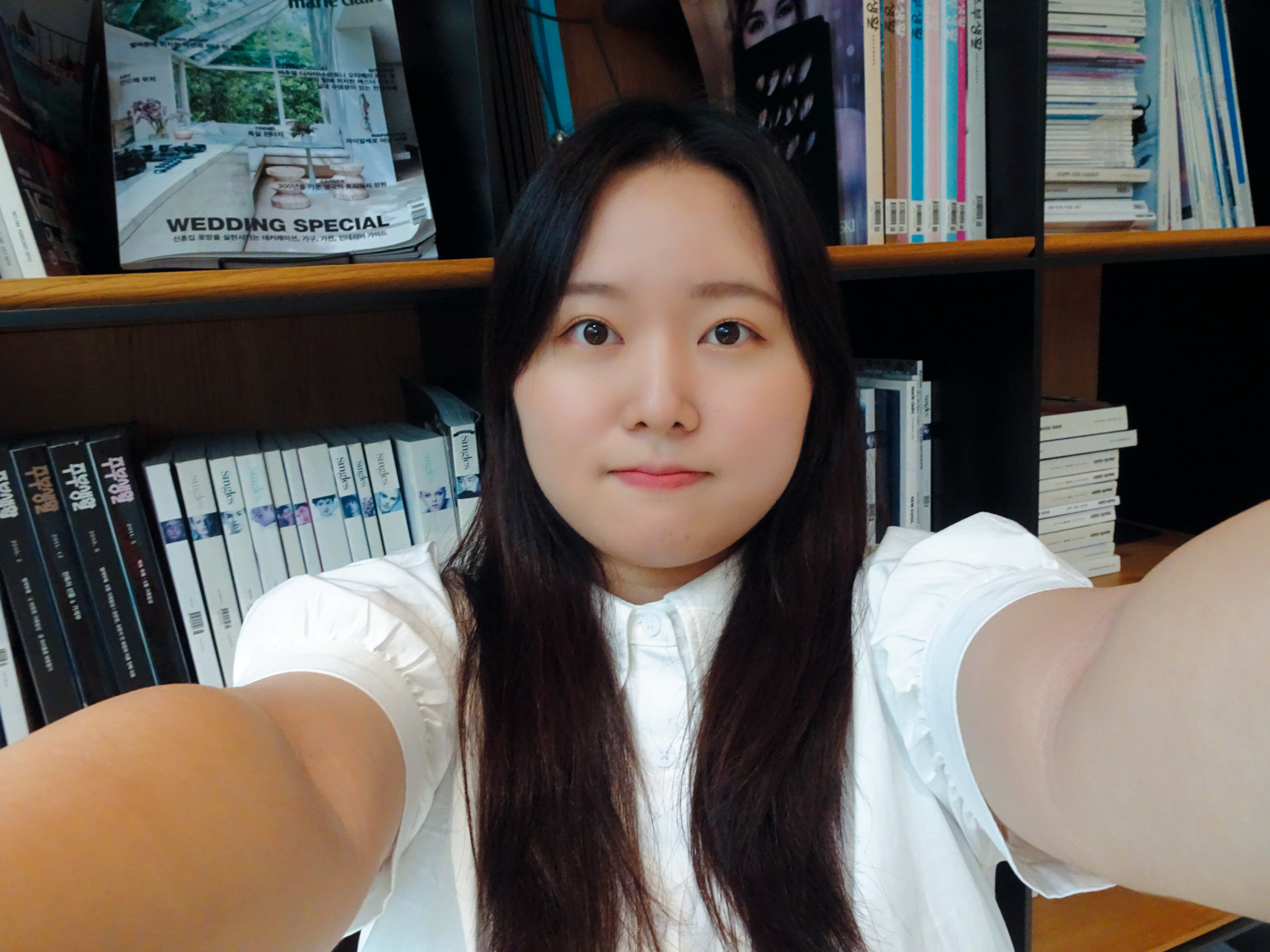 싱글즈 인터뷰, 찰스엔터, 김찬미