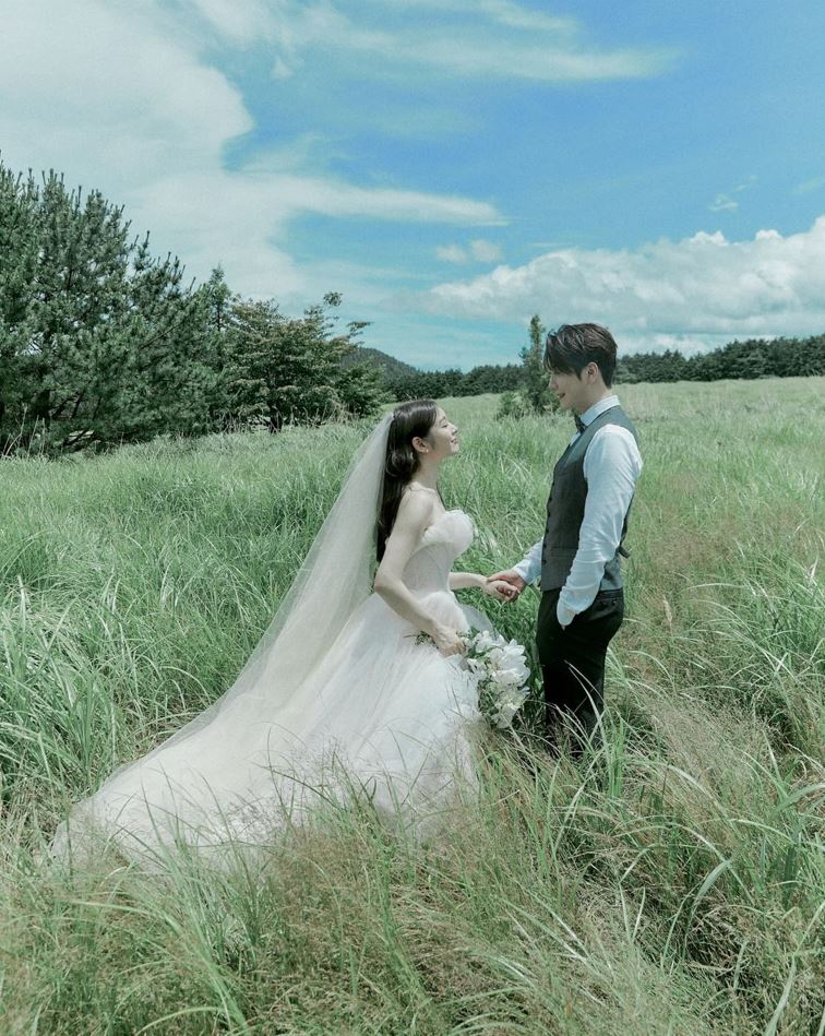 김연아 고우림 결혼 기념일 화보