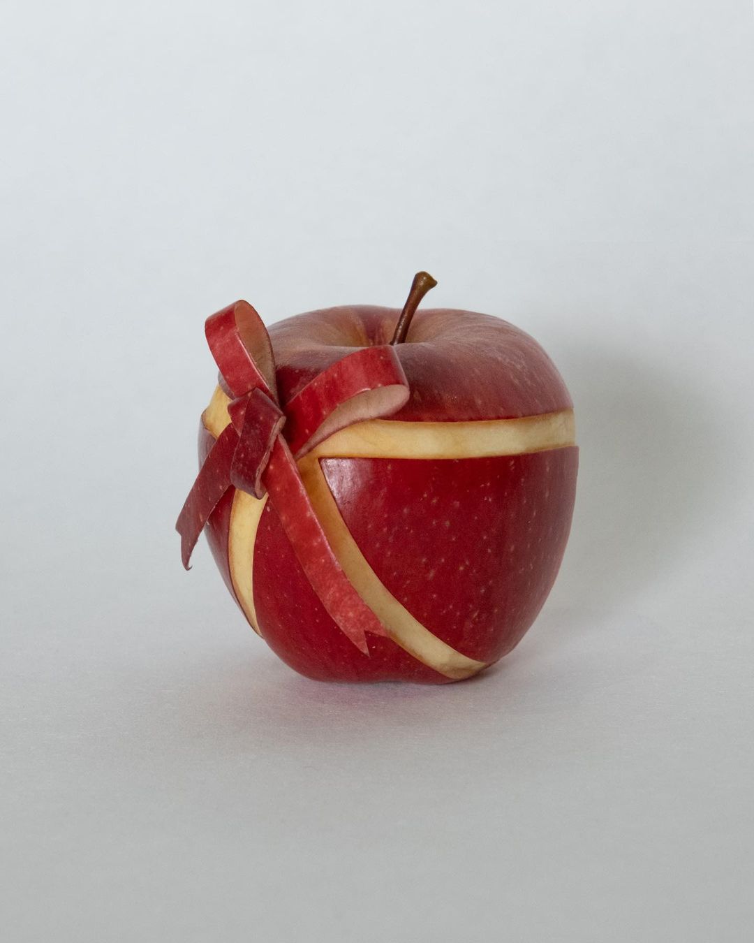 Mini Crown (May 4, 2023). Can Sun. 2023. Fuji xt4. London.