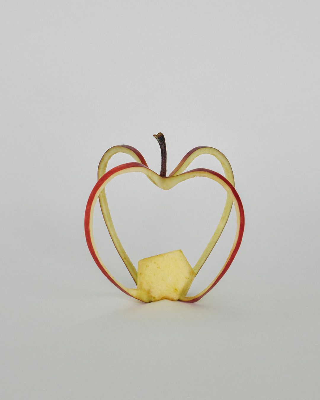 Mini Crown (May 4, 2023). Can Sun. 2023. Fuji xt4. London.