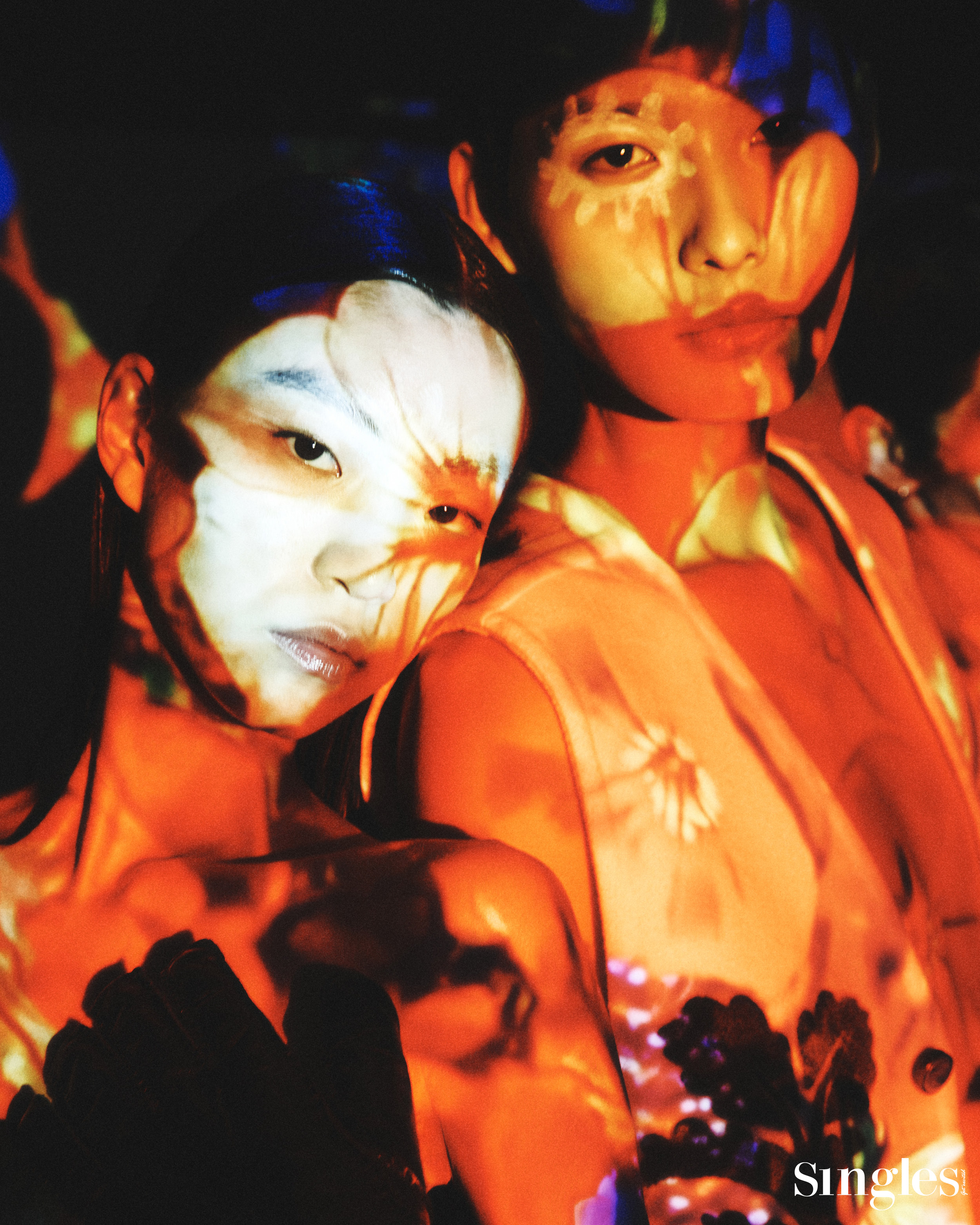 싱글즈 패션 화보, 라이징 모델, 미우미우, 루이 비통