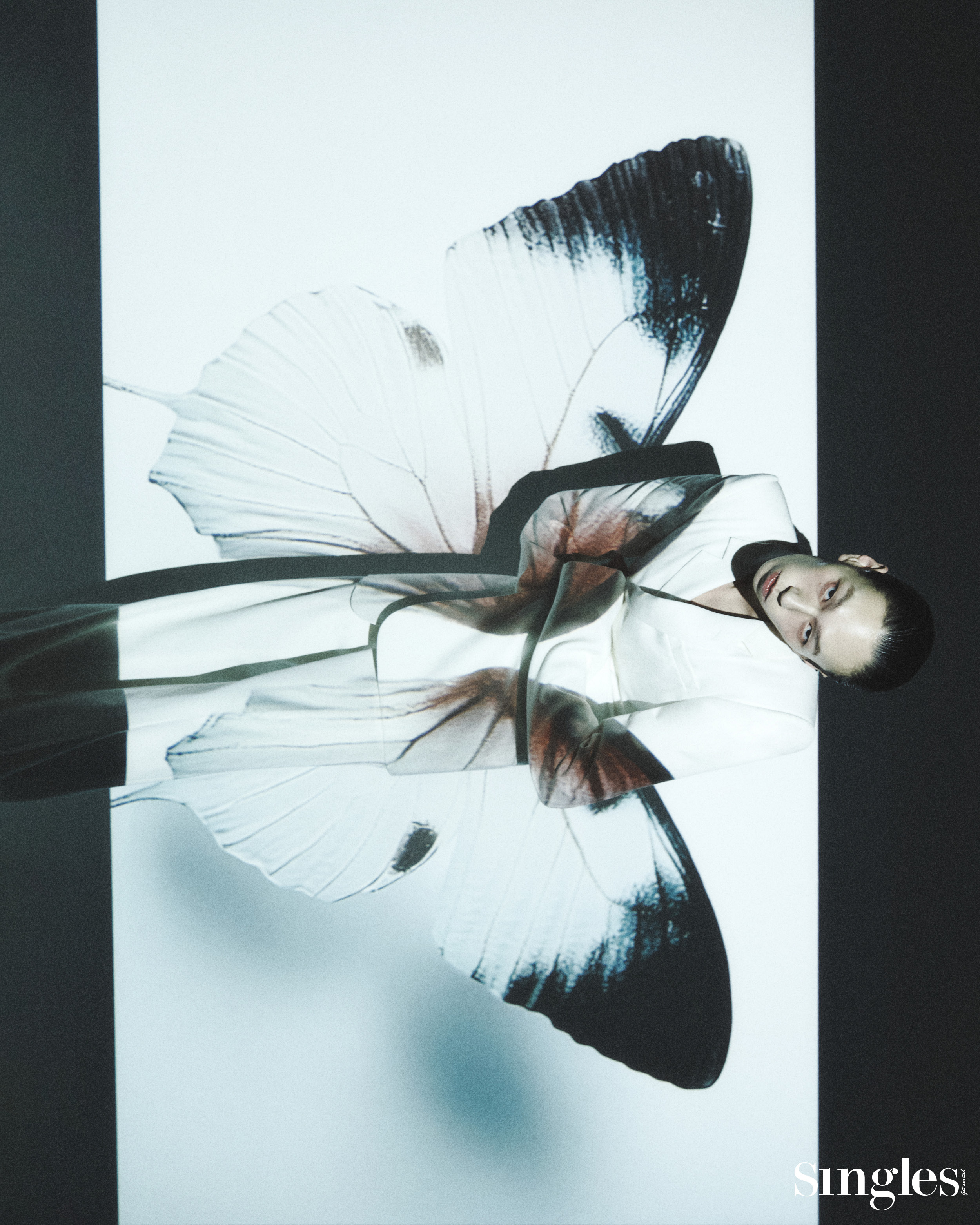 싱글즈 패션 화보, 맥퀸 by 션 맥기르