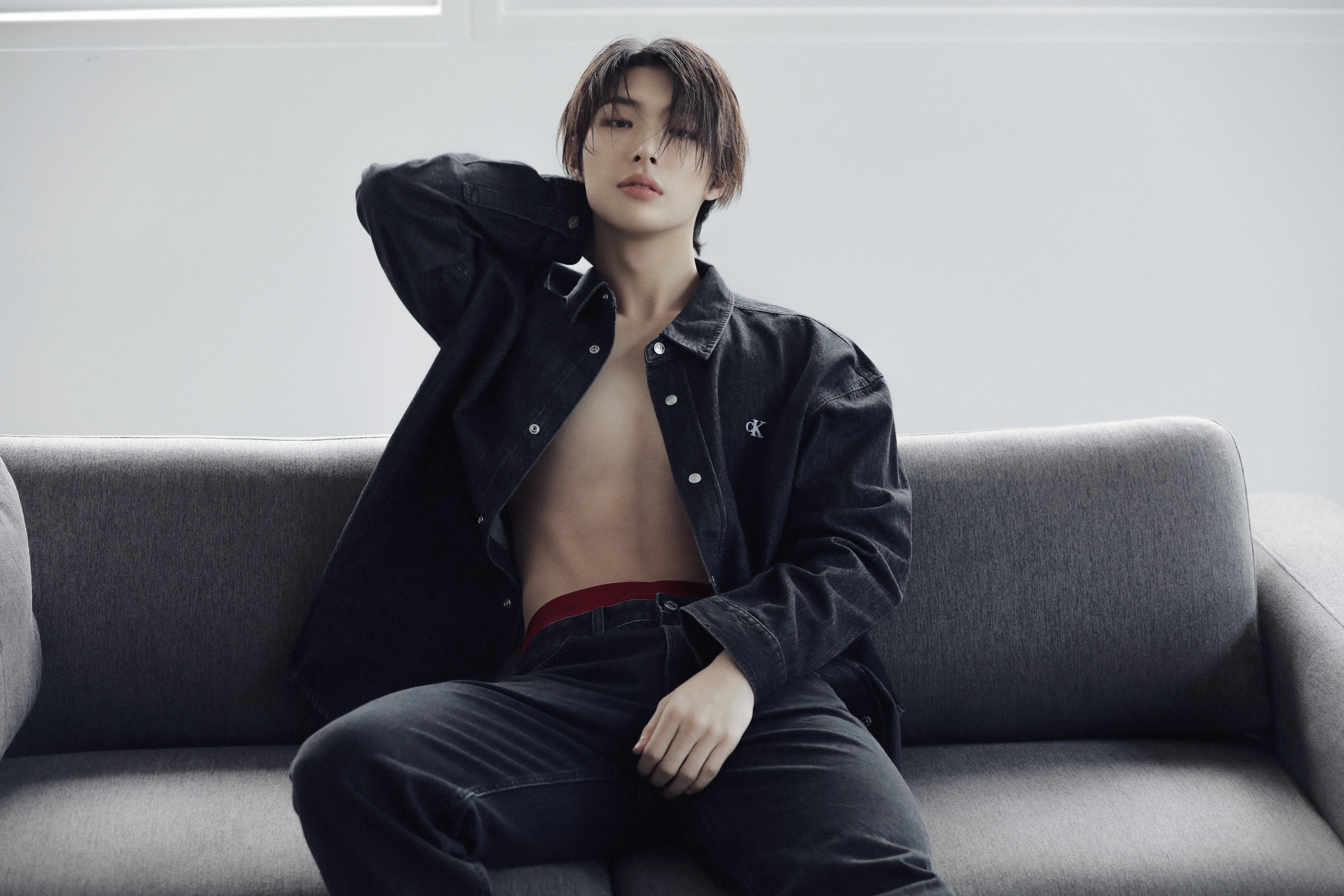 캘빈클라인 언더웨어를 입은 에이티즈 민기