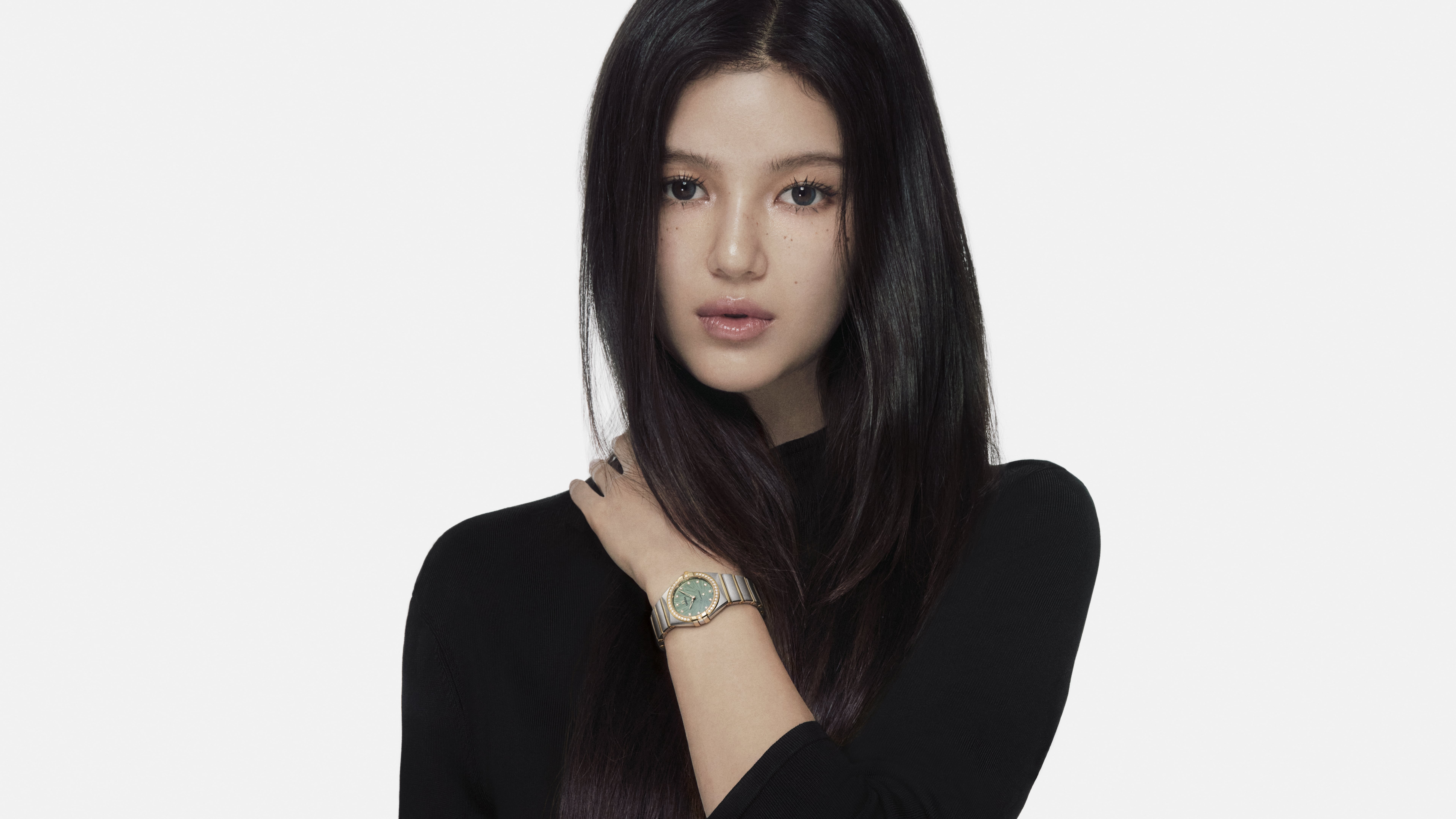 스와치그룹의 스위스 워치 메이커 브랜드 오메가가 뉴진스 다니엘을 브랜드의 앰배서더이자 스타 패밀리로 맞이했다. 