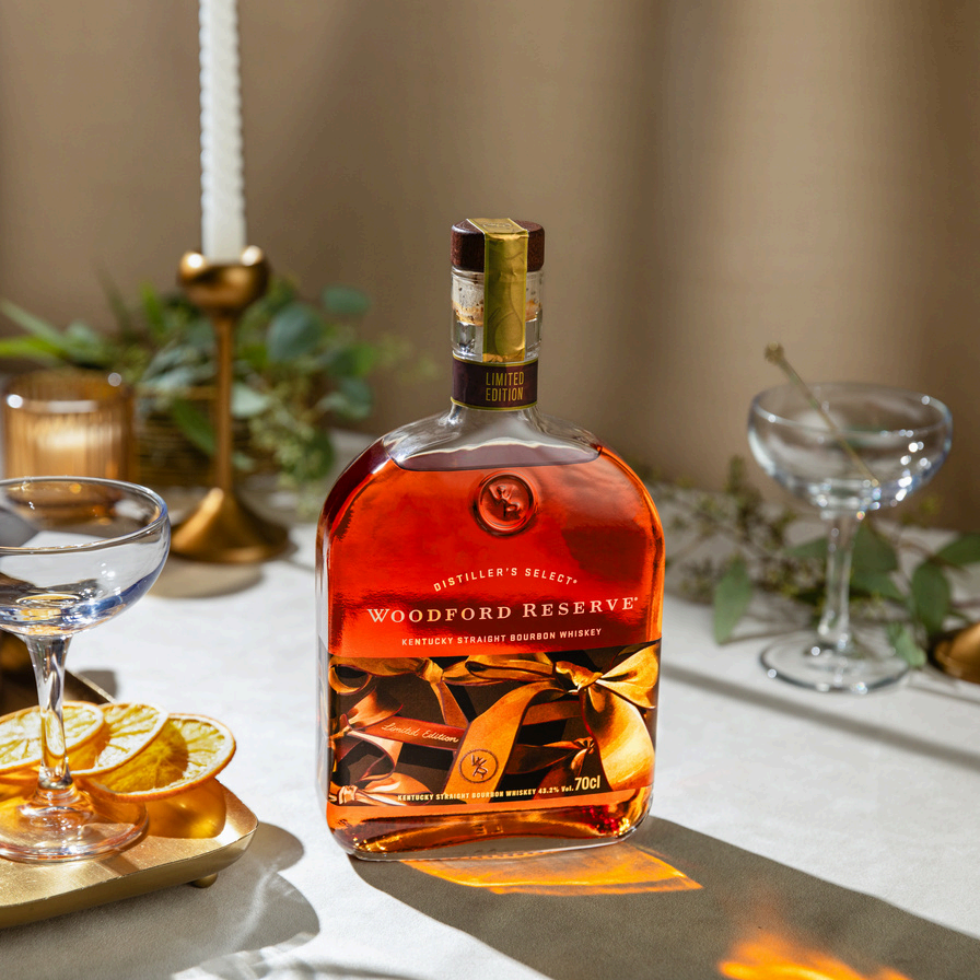 우드포드 리저브의 한정판 2종 ‘홀리데이 리미티드 에디션’과 ‘켄터키 더비 150주년 리미티드 에디션