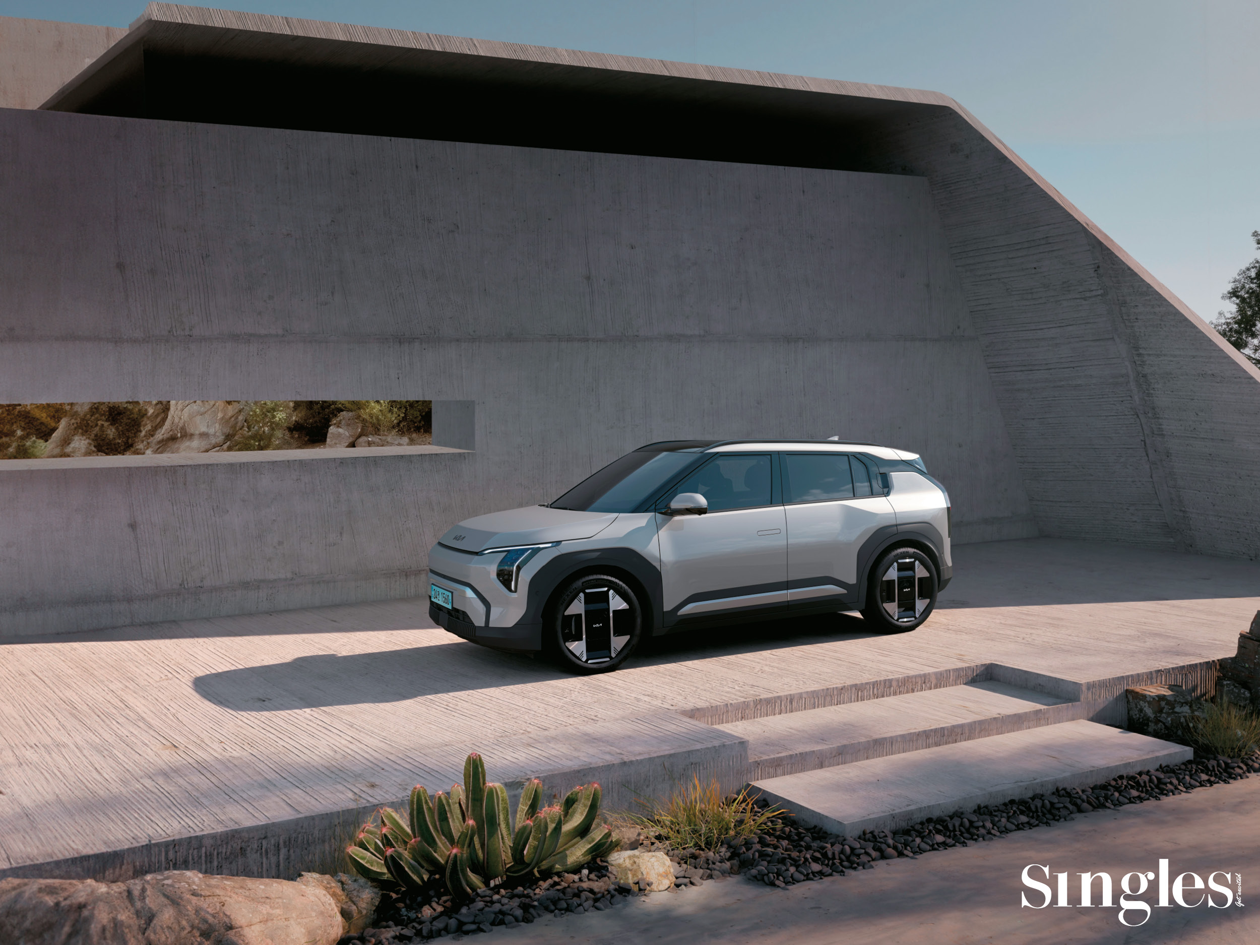 측면에서 바라본 EV3의 모습