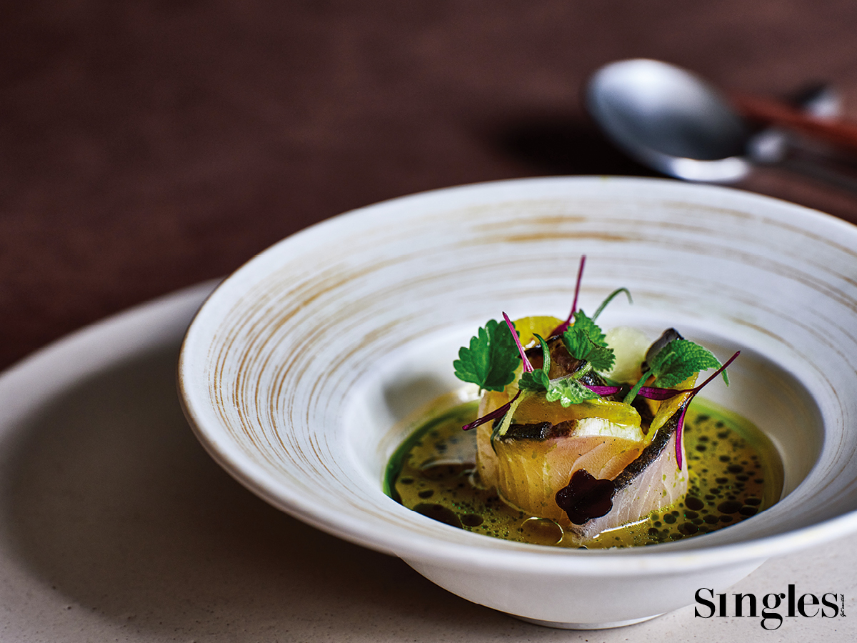 이스트, 조영동