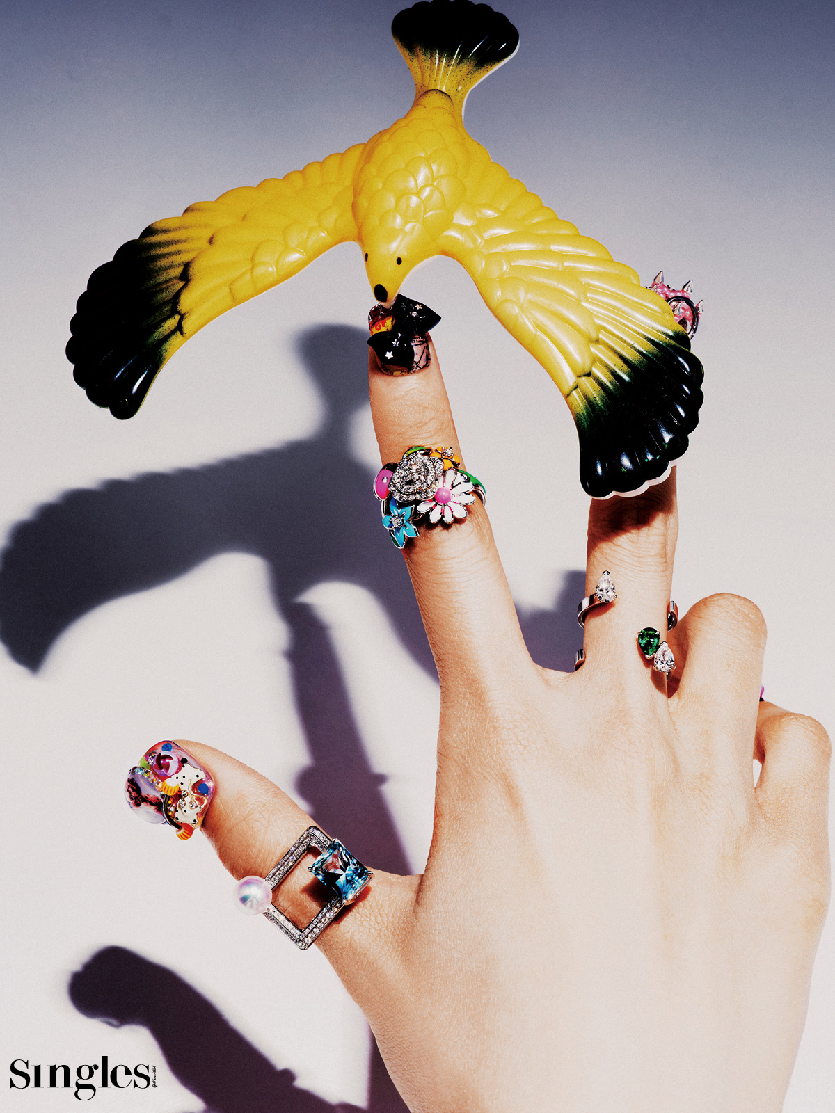 패션, 싱글즈 패션 화보, 주얼리 화보, 링, 반지, 다이아몬드 링, 골드 링, 타사키, 디올 파인주얼리, 레포시