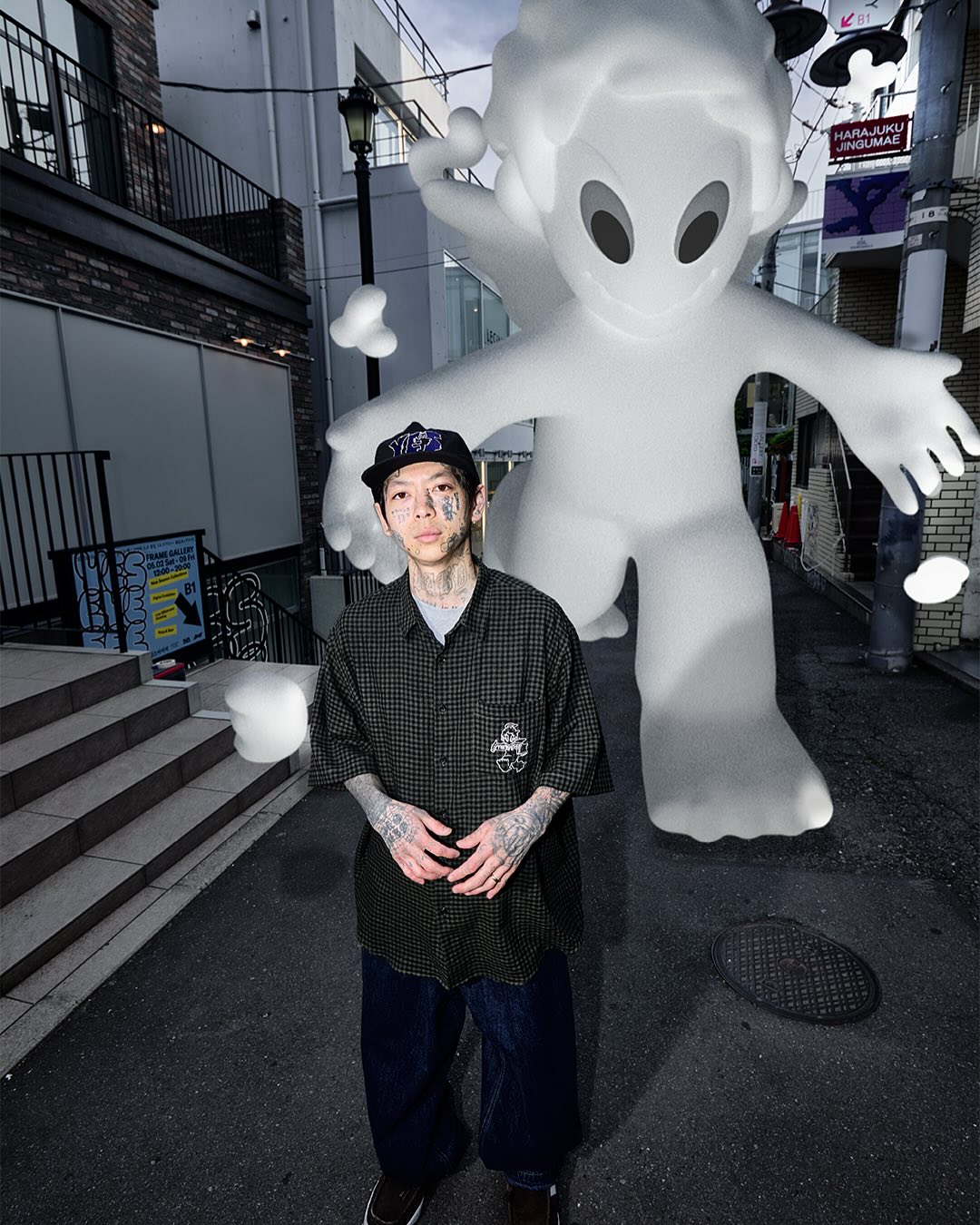 스트리트 캐주얼 브랜드 예스아이씨(YESEYESEE)가 일본의 타투이스트 겸 그래픽 아티스트 타페이(TAPPEI)와의 협업을 통해 새로운 컬렉션을 선보인다.