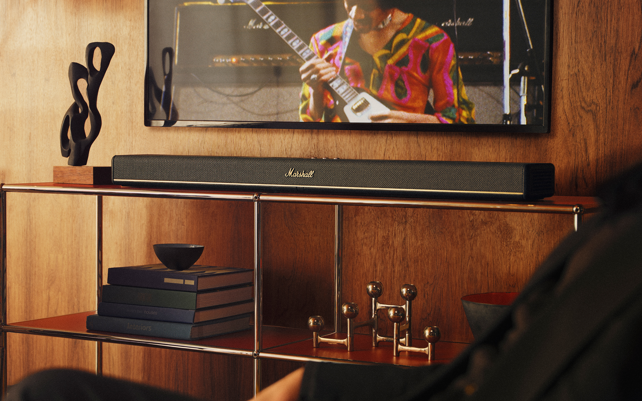 마샬 최초의 사운드바 ‘Heston 120’ 출시