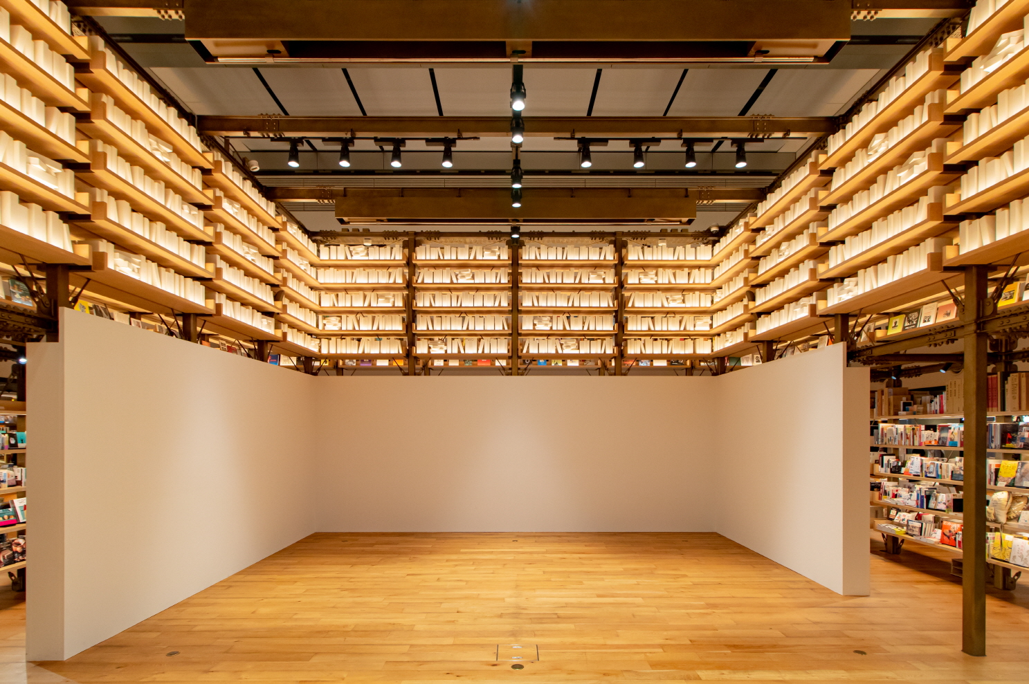 츠타야 서점의 작은 책방