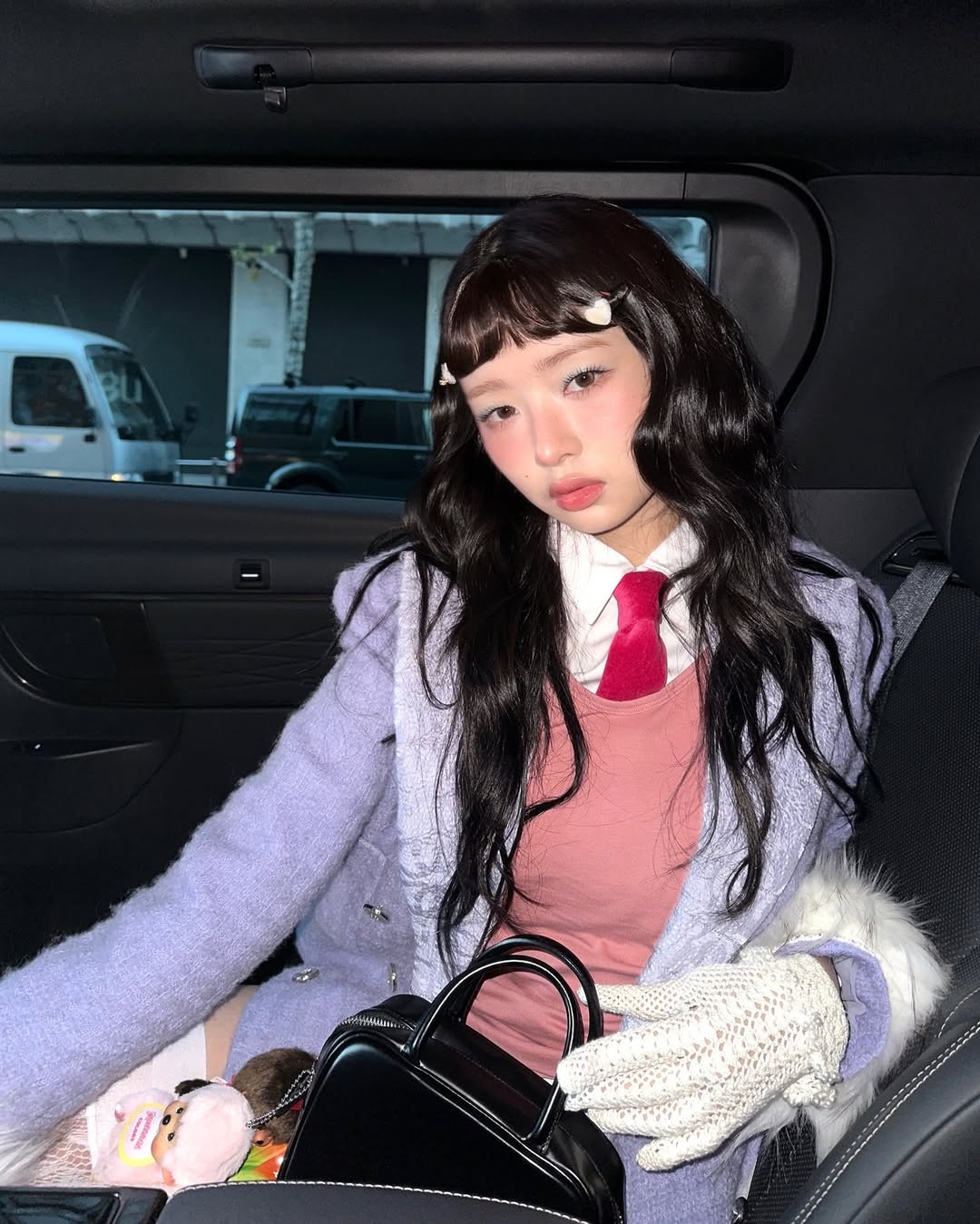 아이브 레이의 헤어핀 스타일링