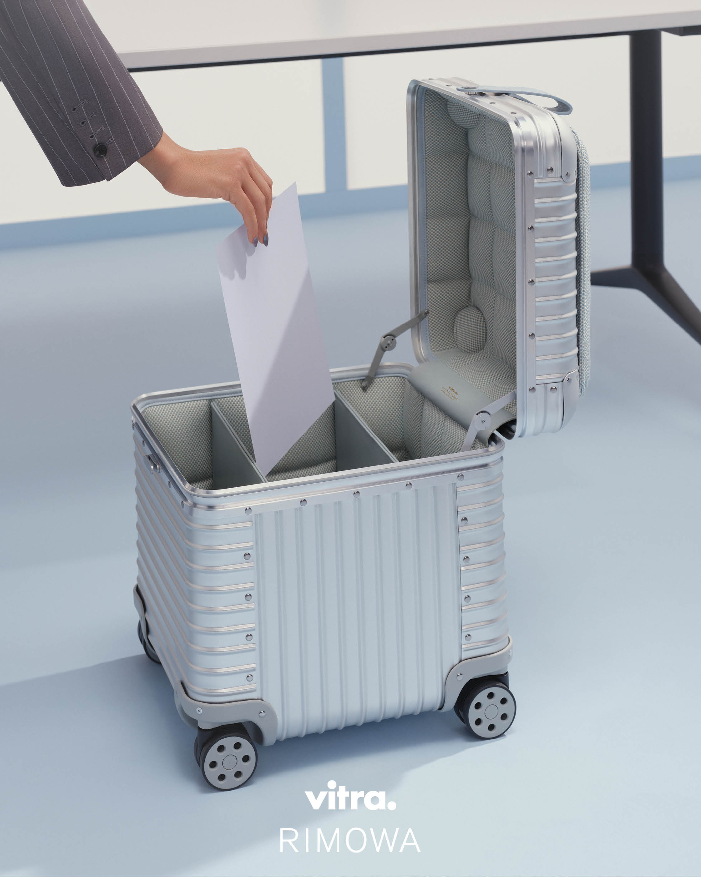 리모와가 스위스 디자인 브랜드 비트라와 협업한 ‘리모와 비트라 2025’ 컬렉션을 출시한다. 