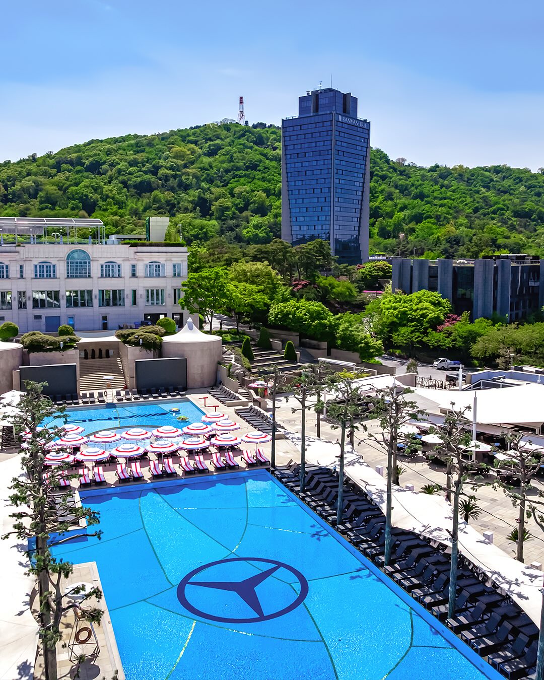 반얀트리 클럽 앤 스파 서울 야외수영장 오아시스의 메르세데스-AMG 캠페인