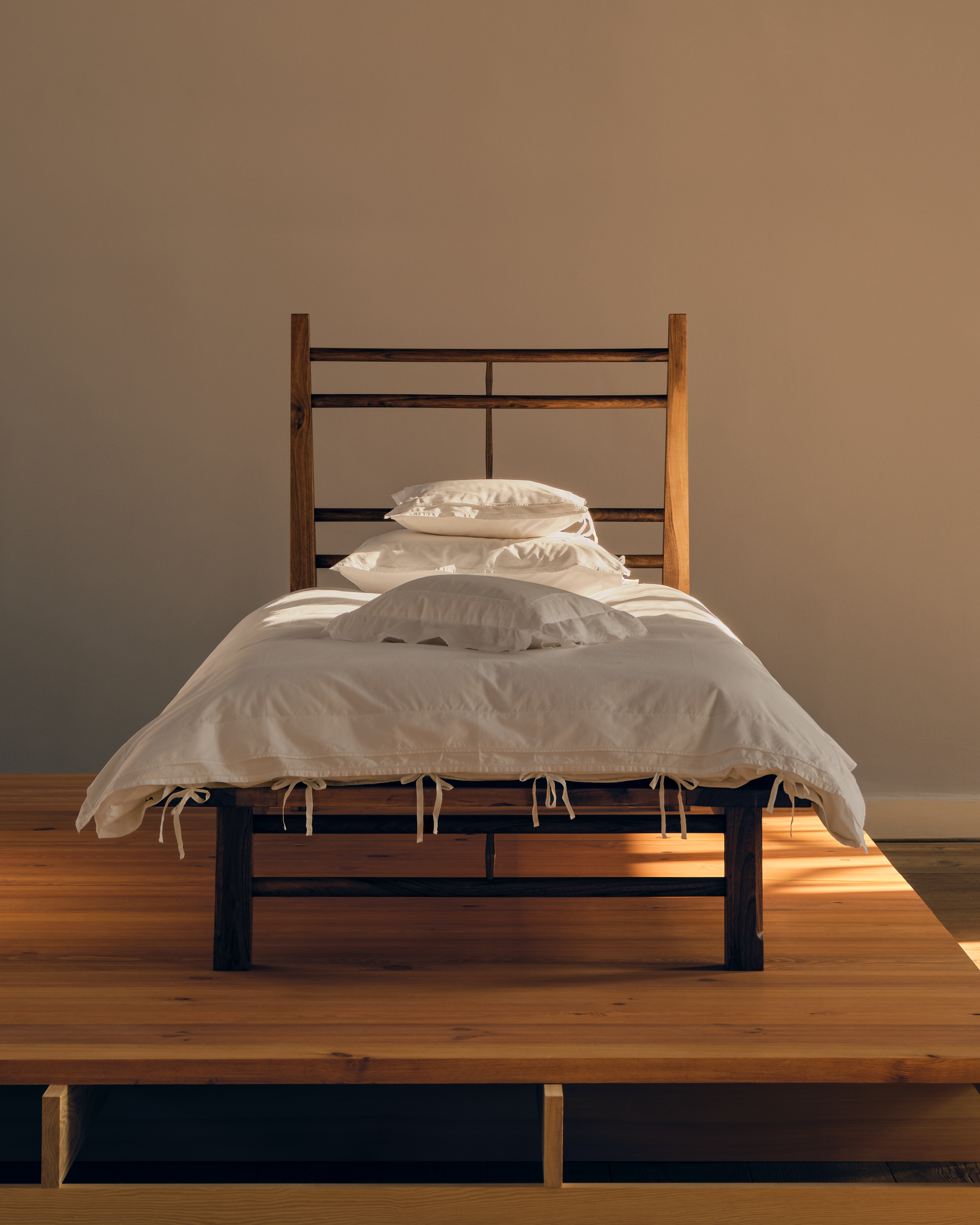  테클라 브로더리 앙글레스 컬렉션