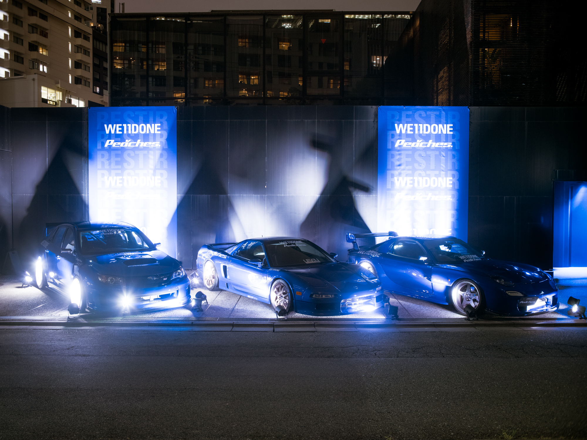 웰던(WE11DONE)과 스트리트 카 라이프스타일 브랜드 피치스(Peaches)가 두 번째 협업 컬렉션을 출시했다.