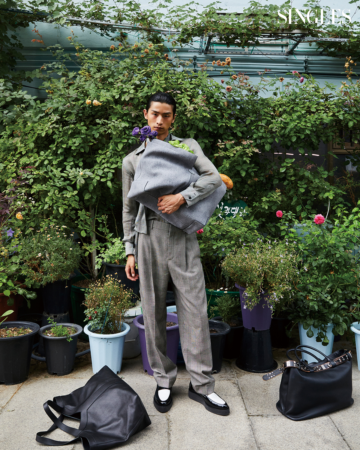 2025 남성복 트렌드 화보이미지. 패션, 남성복, 생로랑, 토즈, 프라다