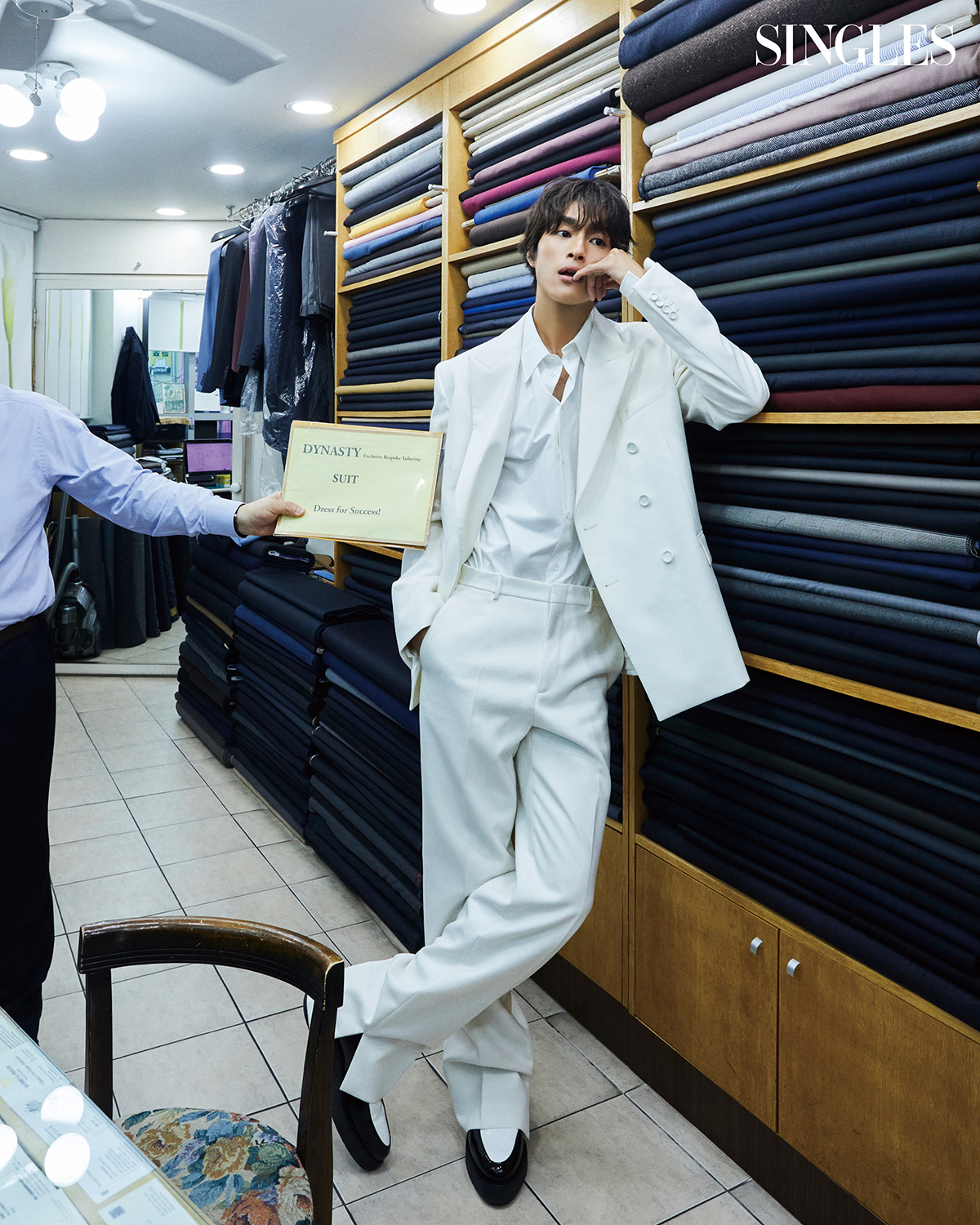 2025 남성복 트렌드 화보이미지. 패션, 남성복, 생로랑, 토즈, 프라다