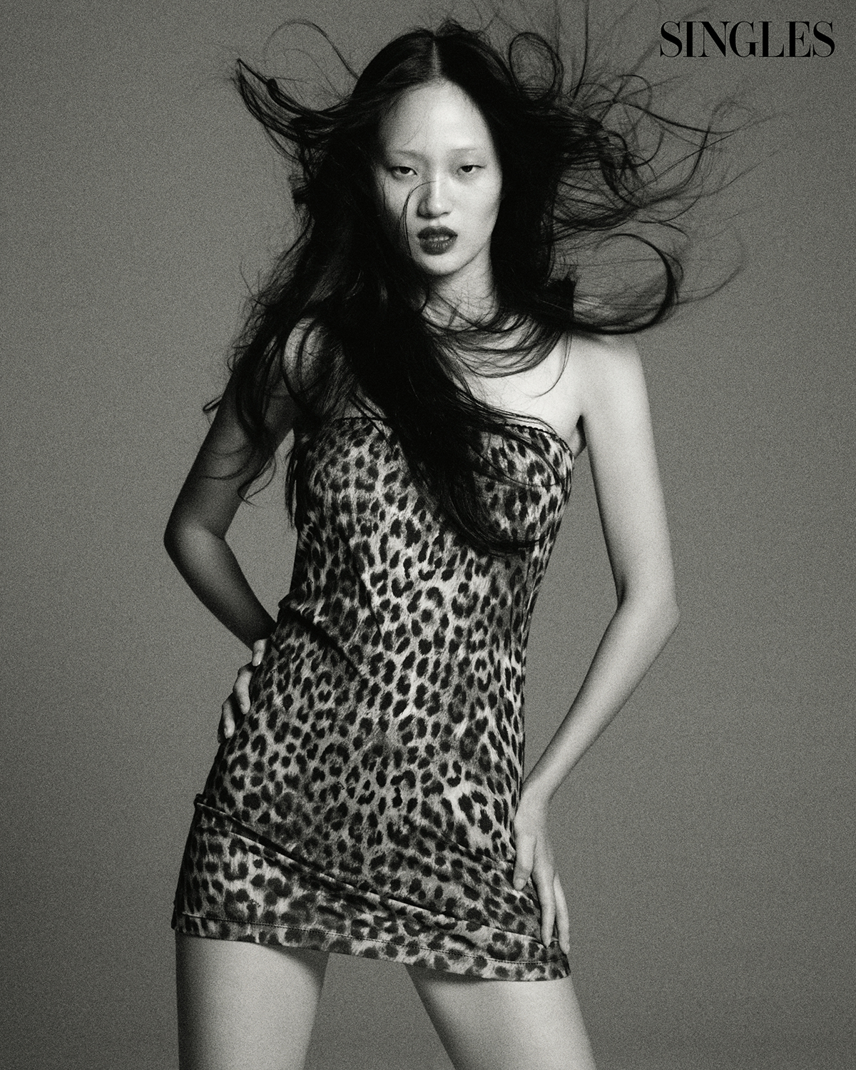 신현지, 패션화보, 싱글즈 8월호