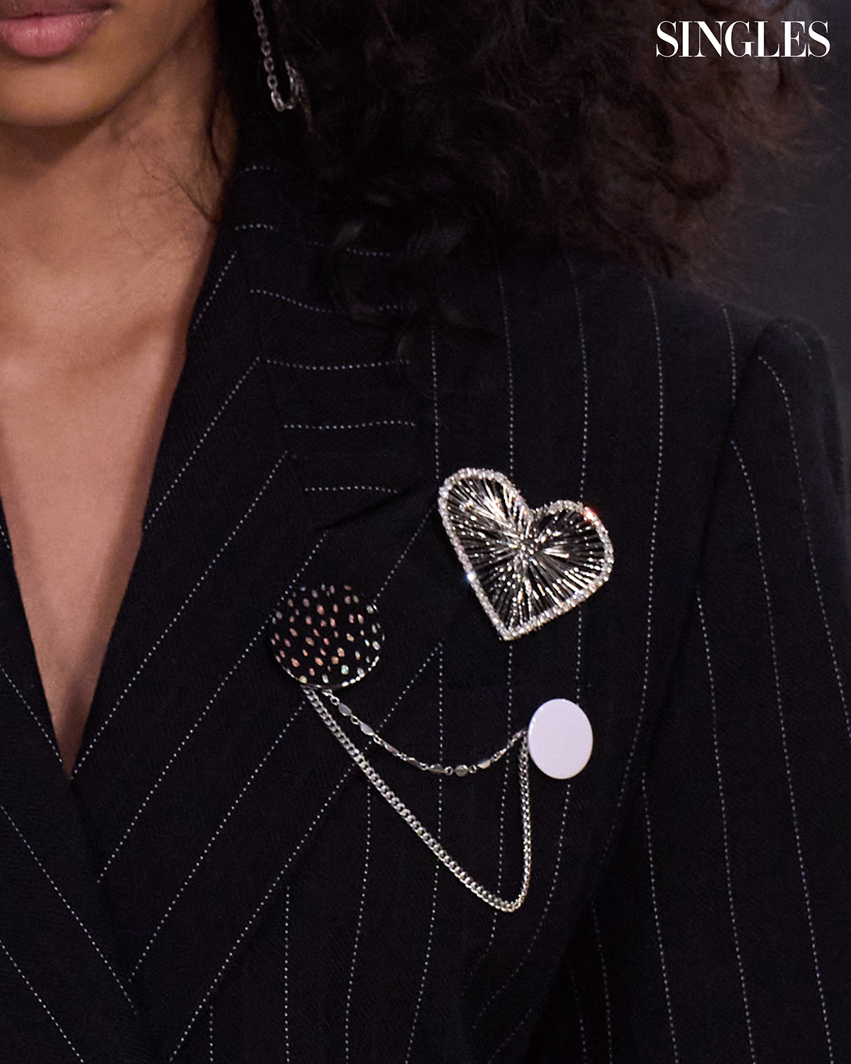 이자벨 마랑의 옷핀 브로치 