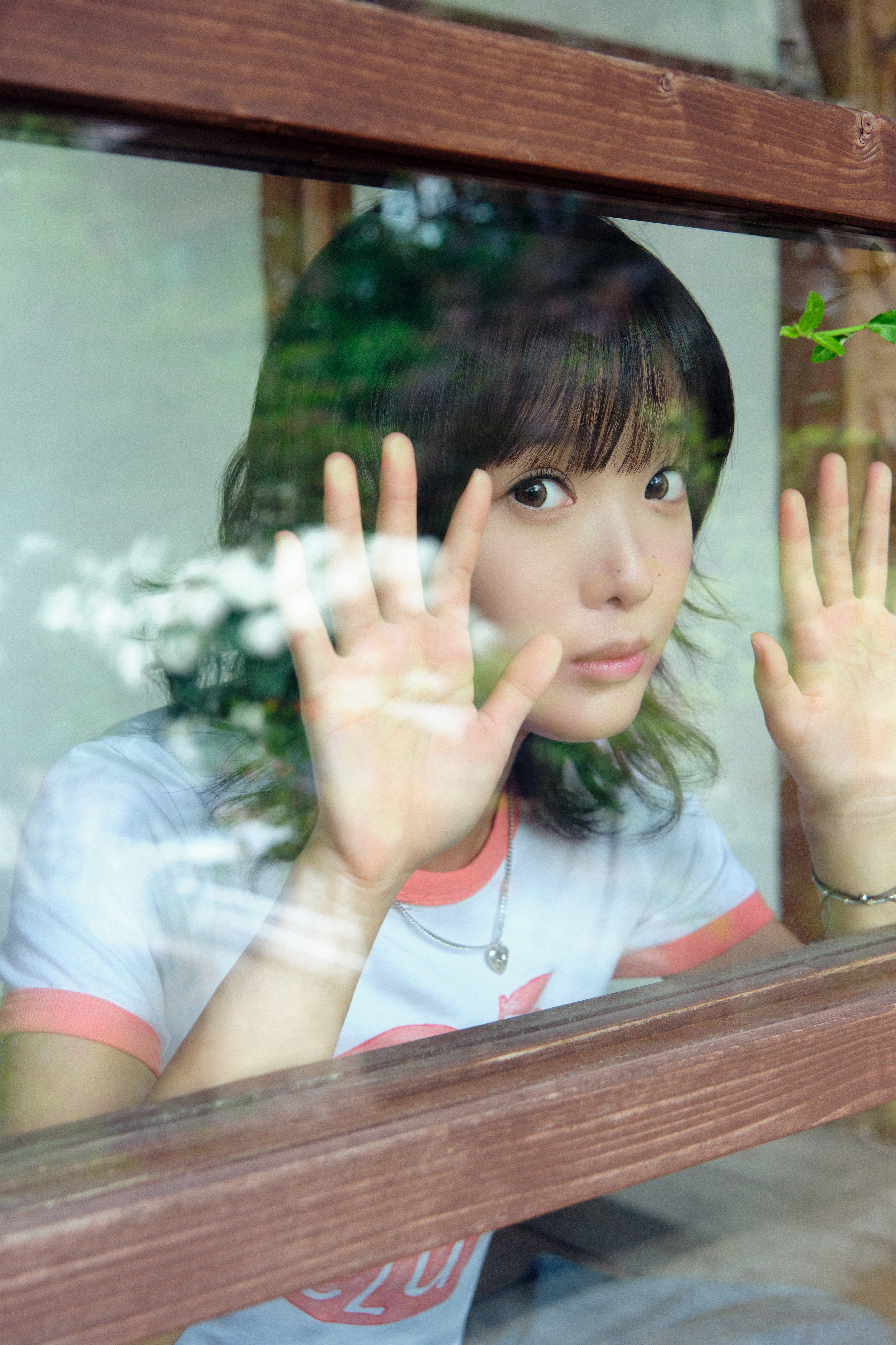 편집숍 비이커가 오는 7일 아티스트 한로로와 함께한 협업 프로젝트 ‘자몽살구클럽’을 선보인다.