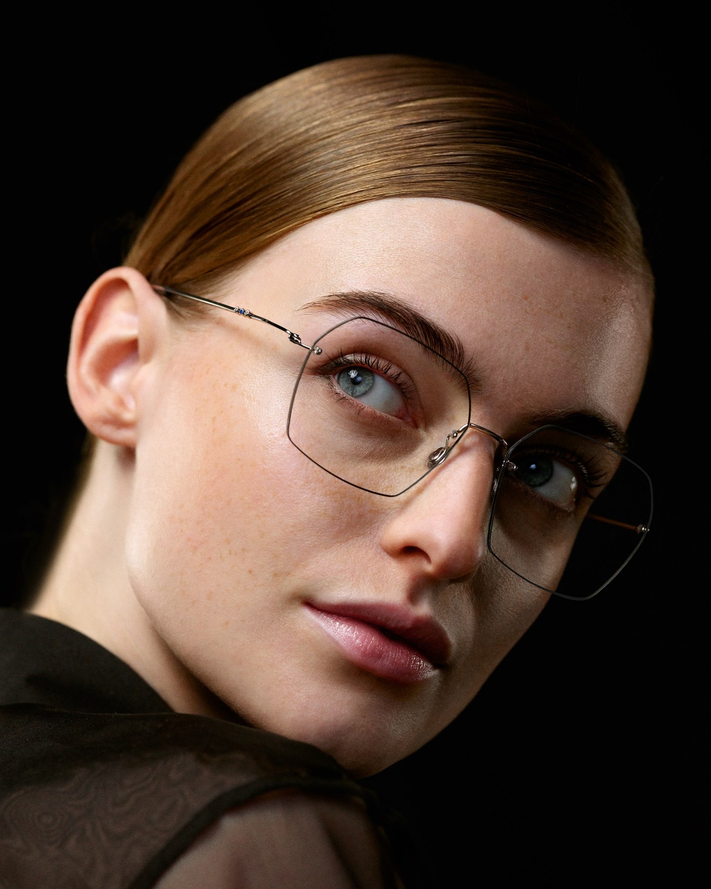 18K 골드와 천연 보석으로 완성된 아이웨어, 린드버그가 전 세계 50개 한정 ‘엘립시스’ 에디션을 출시한다.