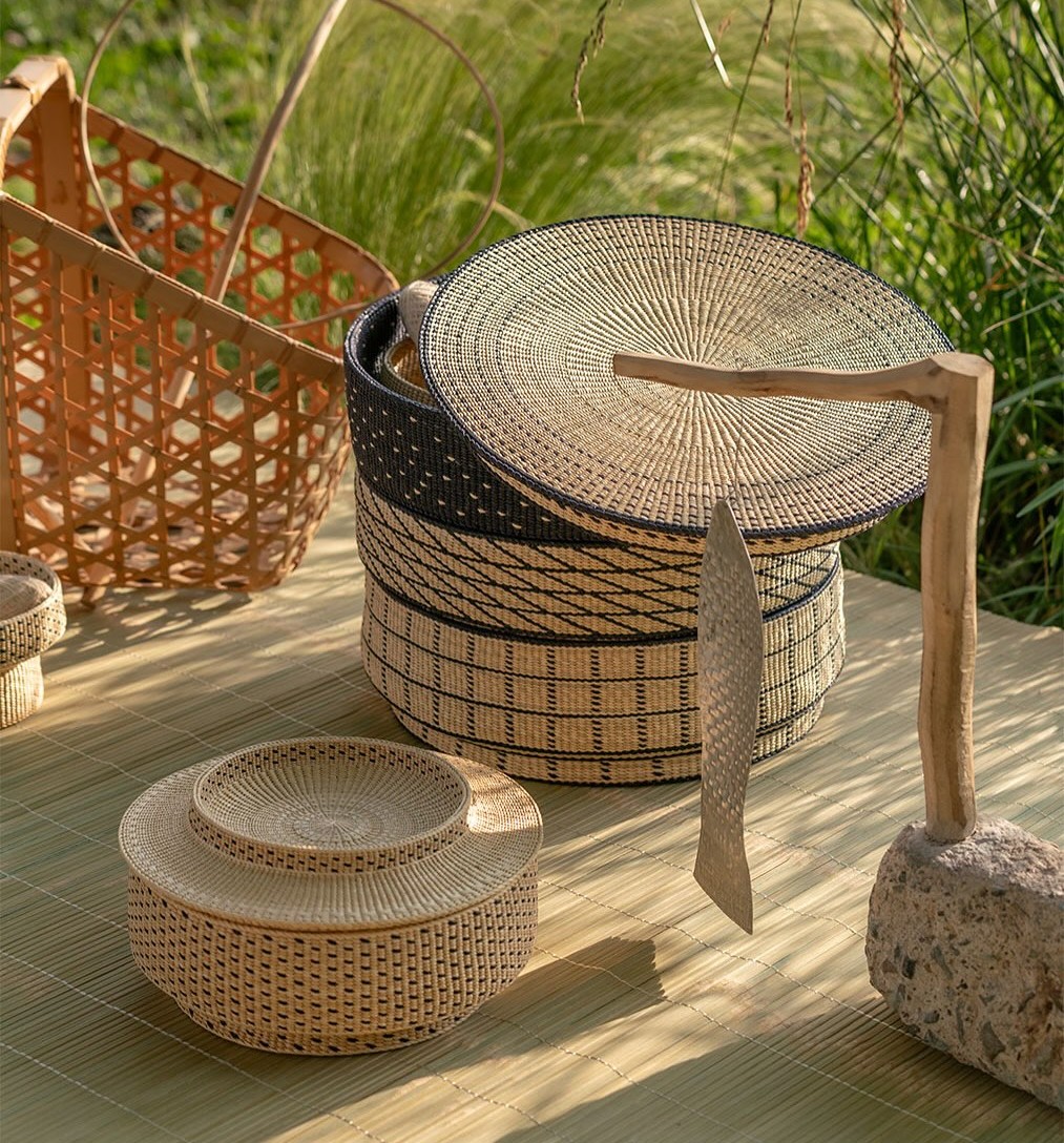 하우스 오브 신세계 전시 <여름이 깃든 자리>