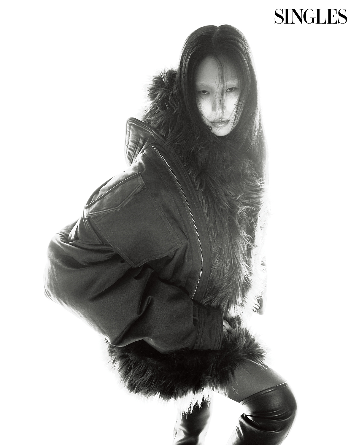 서울의 디자이너 브랜드와 함께한 싱글즈 화보, 준지 준지 퍼베스트, 준지점퍼