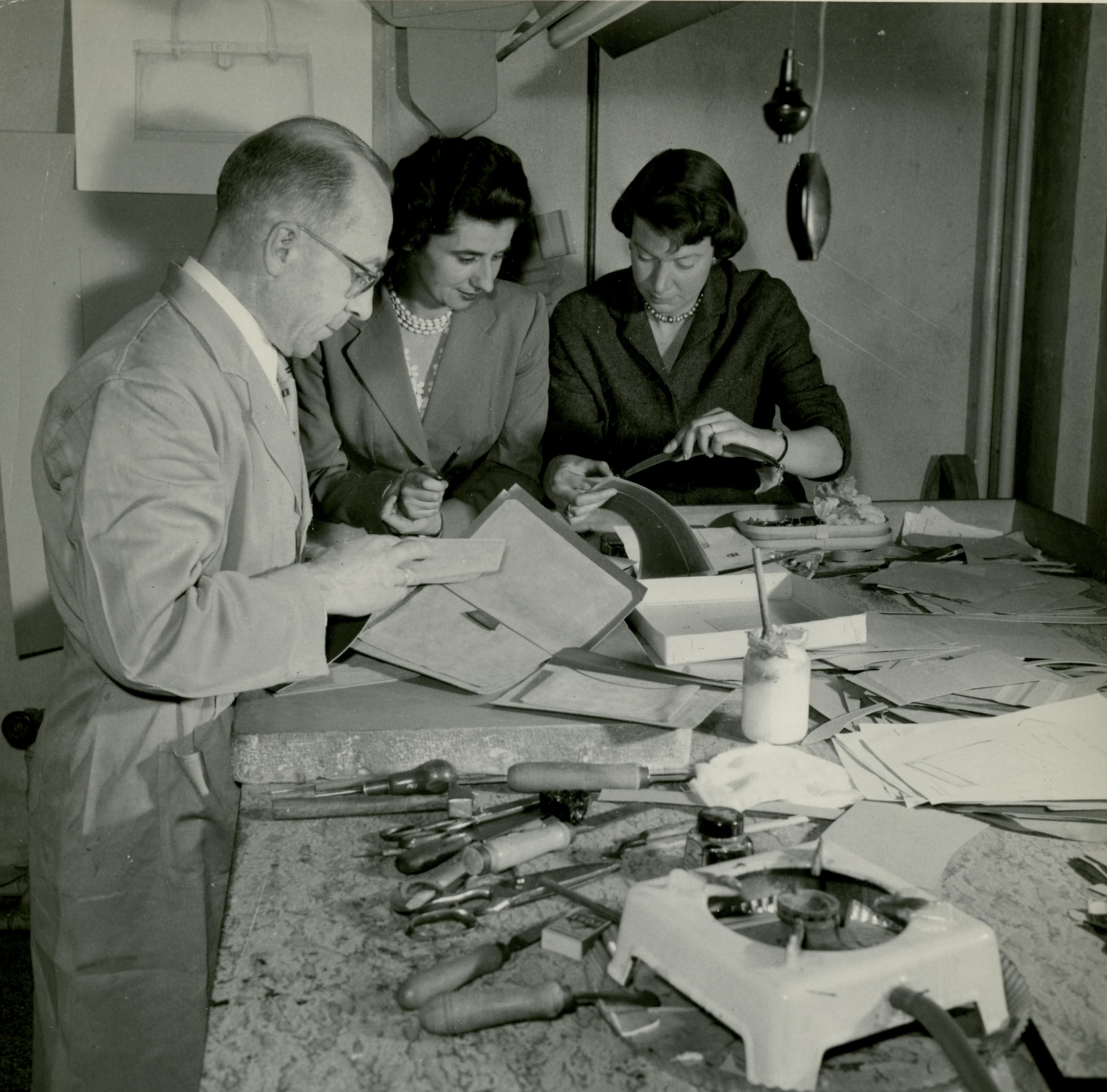 브뤼셀에서 델보 설립 초기 공방 풍경