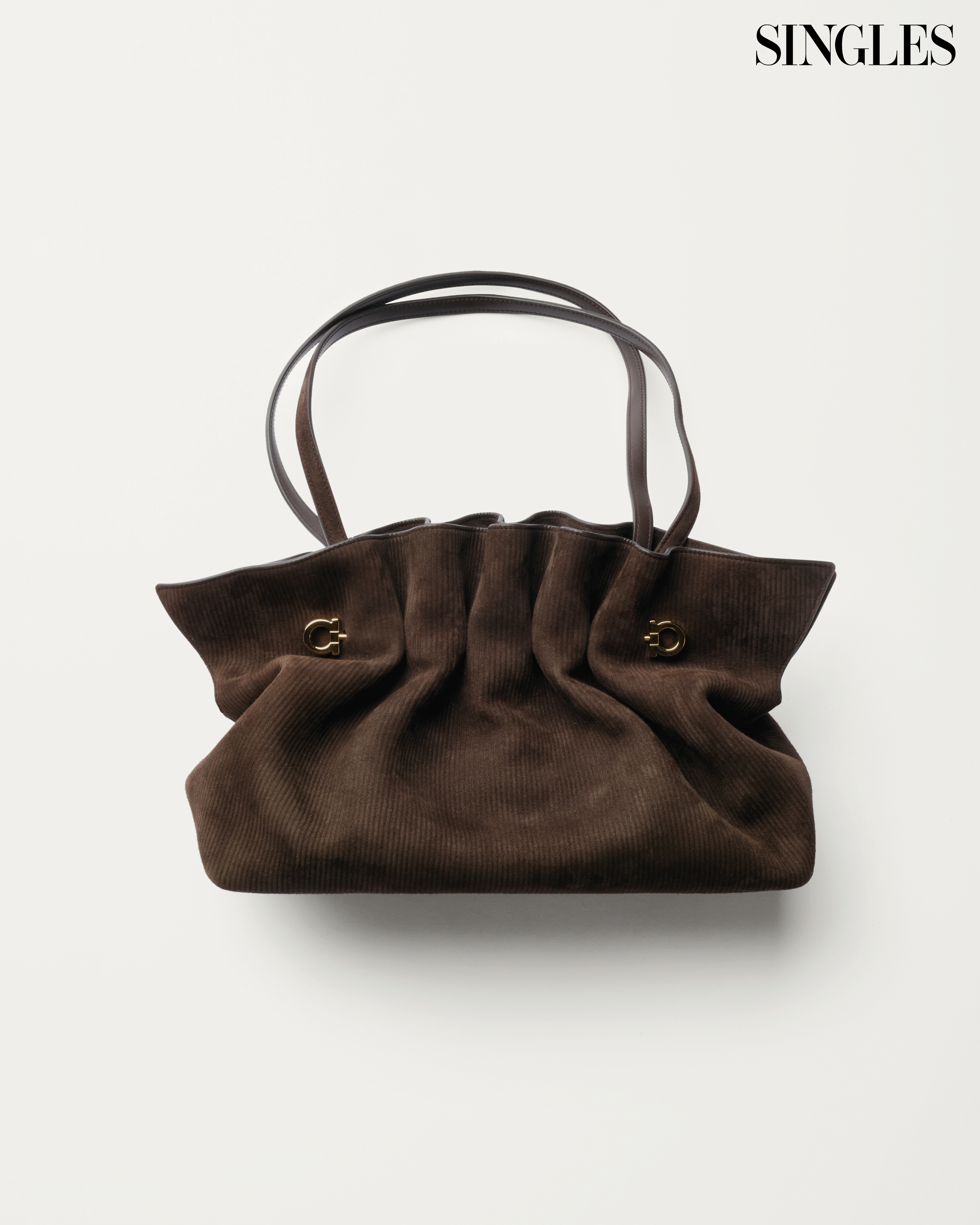 페라가모 스웨이드 소프트 백 이미지