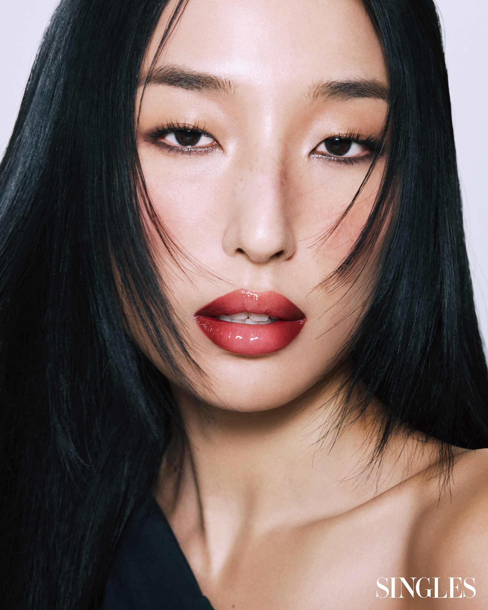 베리 옴브레 메이크업을 한 모델이미지